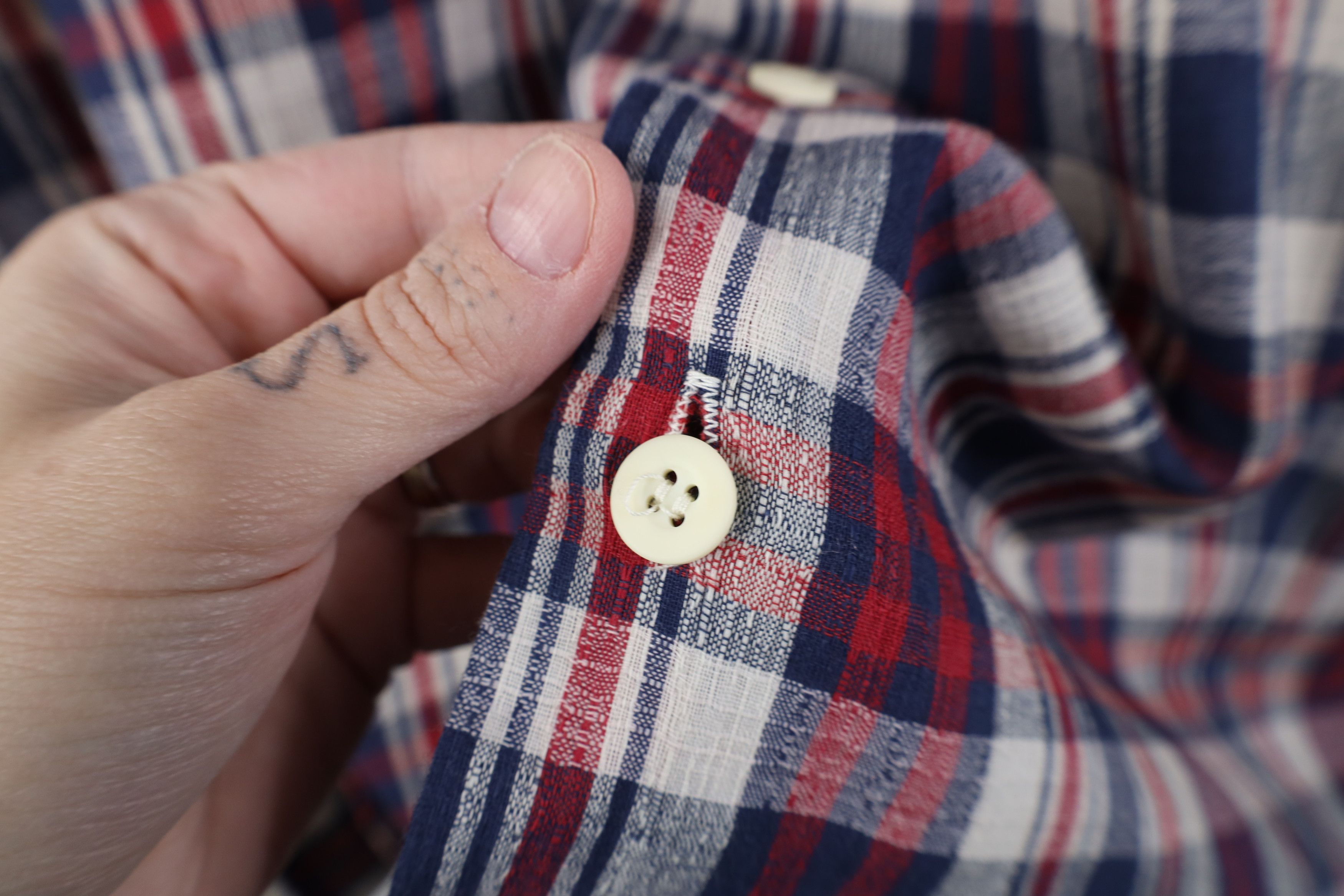 Vintage Vintage 70s Streetwear Knit Collared Button Shirt Plaid Size US L / EU 52-54 / 3 - 6 Thumbnail