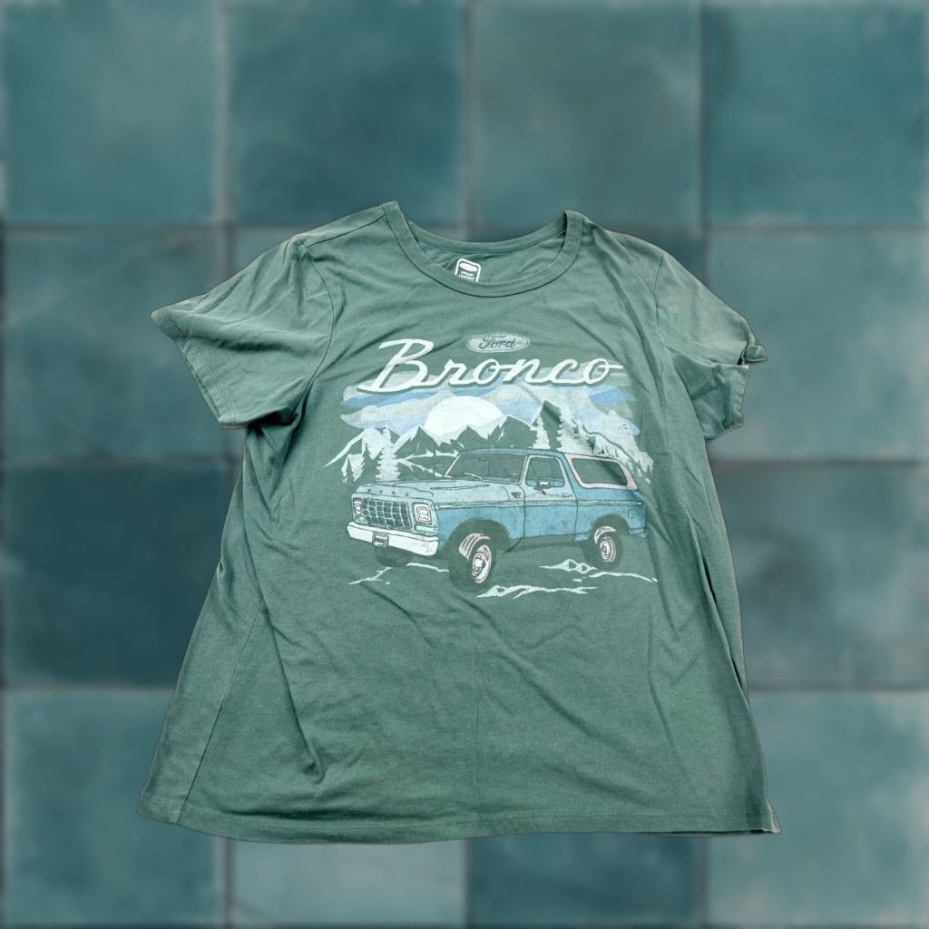 Ford Ford Shirt Womens XL Green Bronco Mountain Graphic Tee Short Sleeve Crew Neck Size XL / US 12-14 / IT 48-50 - 1 Thumbnail