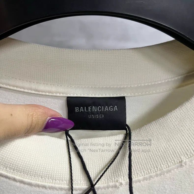 Balenciaga Balenciaga White Letter Round Neck Faded Effect Straight L Size US M / EU 48-50 / 2 - 2 Thumbnail