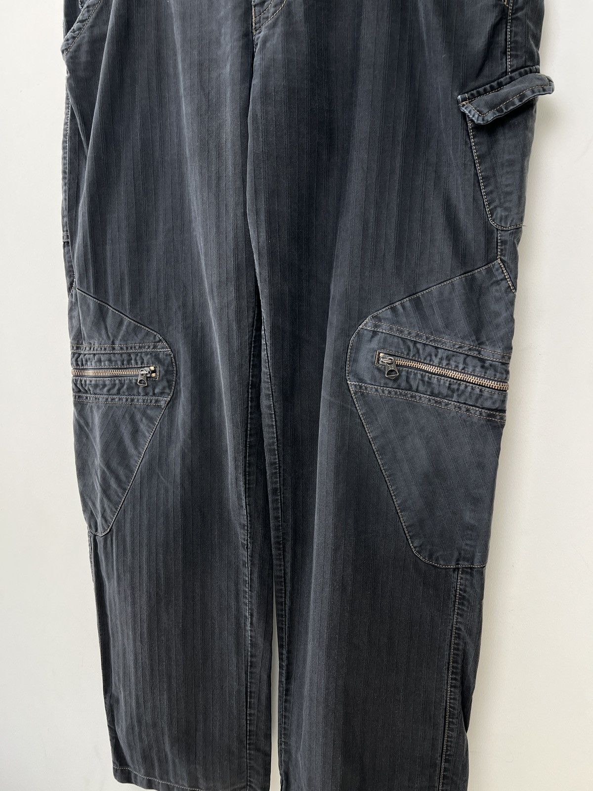 Giorgio Armani armani y2k multipocket washed cargo pants Size US 38 / EU 54 - 4 Thumbnail