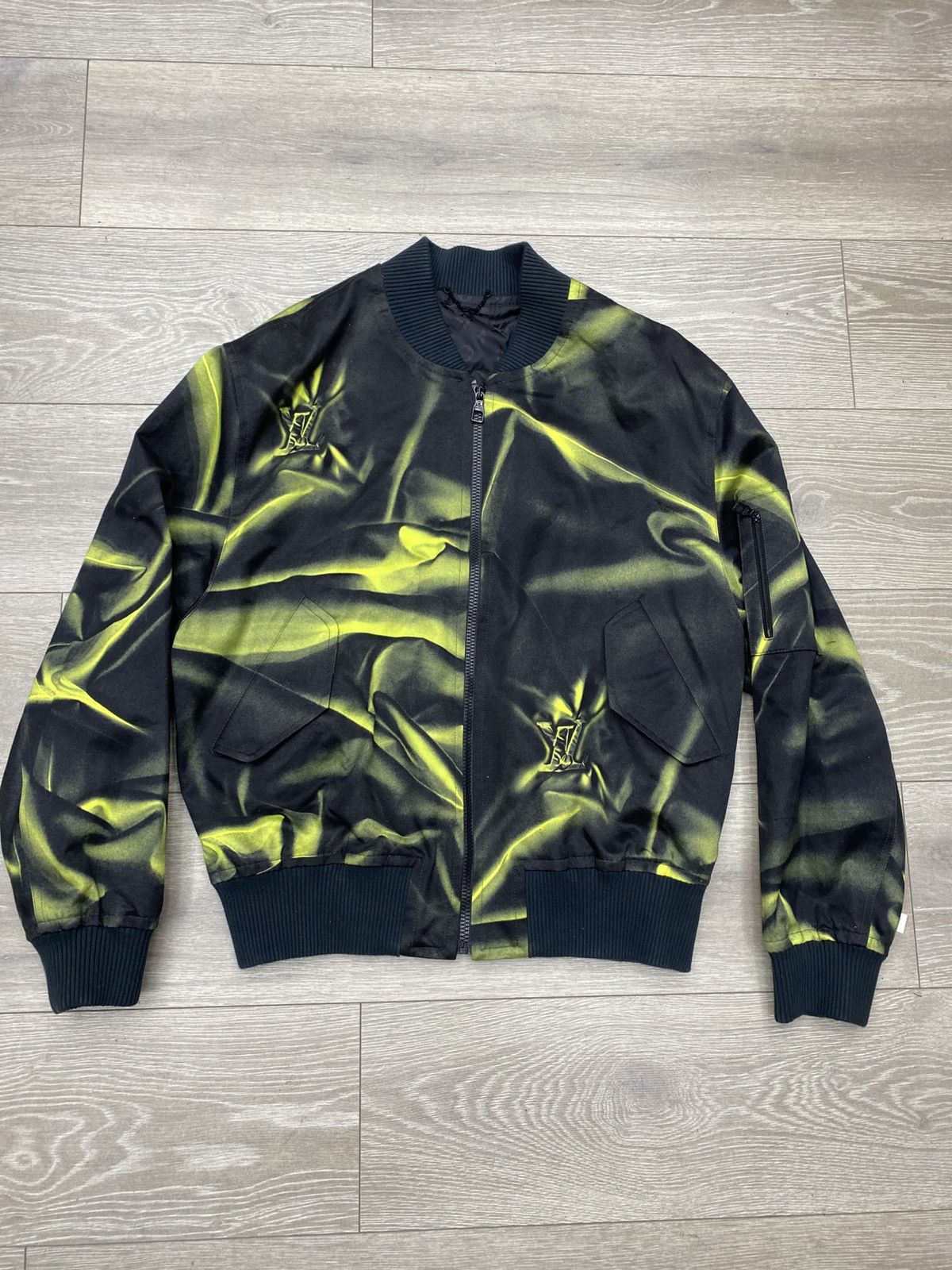 Louis Vuitton Louis Vuitton bomber jacket Size US M / EU 48-50 / 2 - 1 Thumbnail