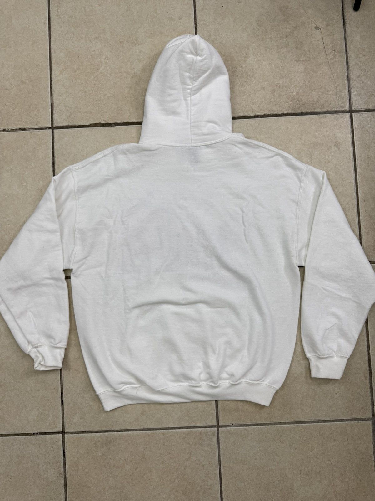 Gildan Airbrush Name “ANNIE” Hoodie Men’s Size Large White Size US L / EU 52-54 / 3 - 3 Thumbnail