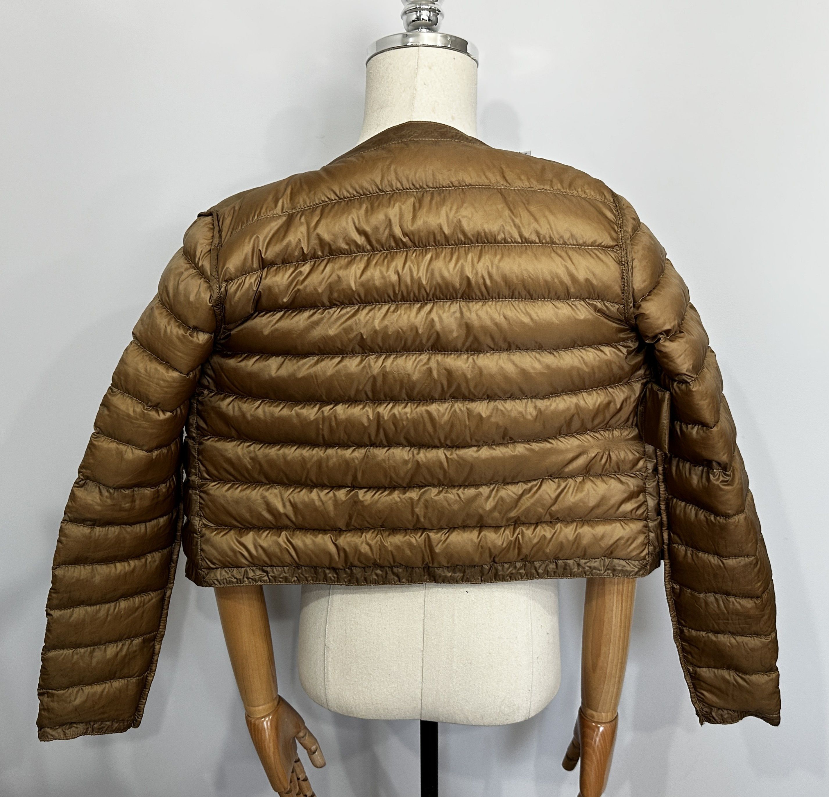 Moncler MONCLER Eden Light Down Jacket Size2 XS-S Beige Luxury Brand Size S / US 4 / IT 40 - 10 Thumbnail