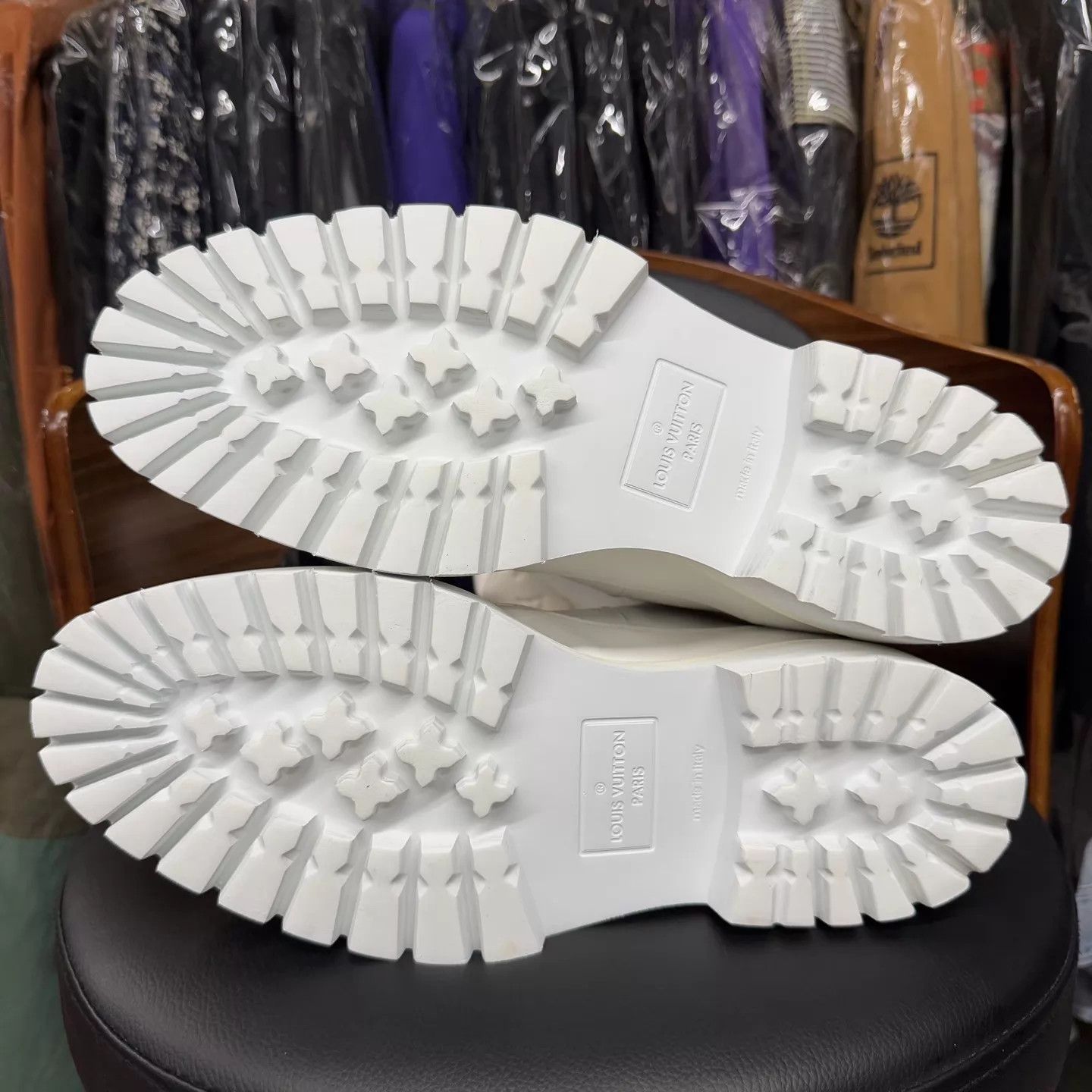 Louis Vuitton LV Laureate Monogram Embossed KneeHigh 42 Like New Size US 9 / EU 42 - 9 Thumbnail