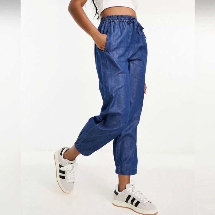 image of Whistles Lucy Chambray Barrel Leg Pants Size 6 in Blue, Women's