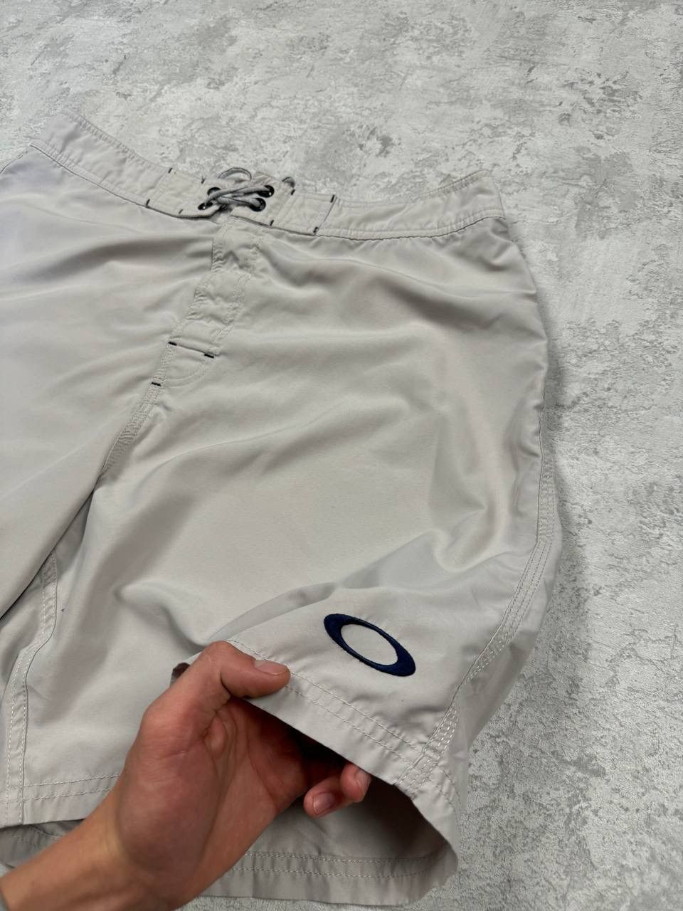 Oakley Vintage Oakley Gray Y2K Shorts Size 36 Size US 36 / EU 52 - 4 Thumbnail