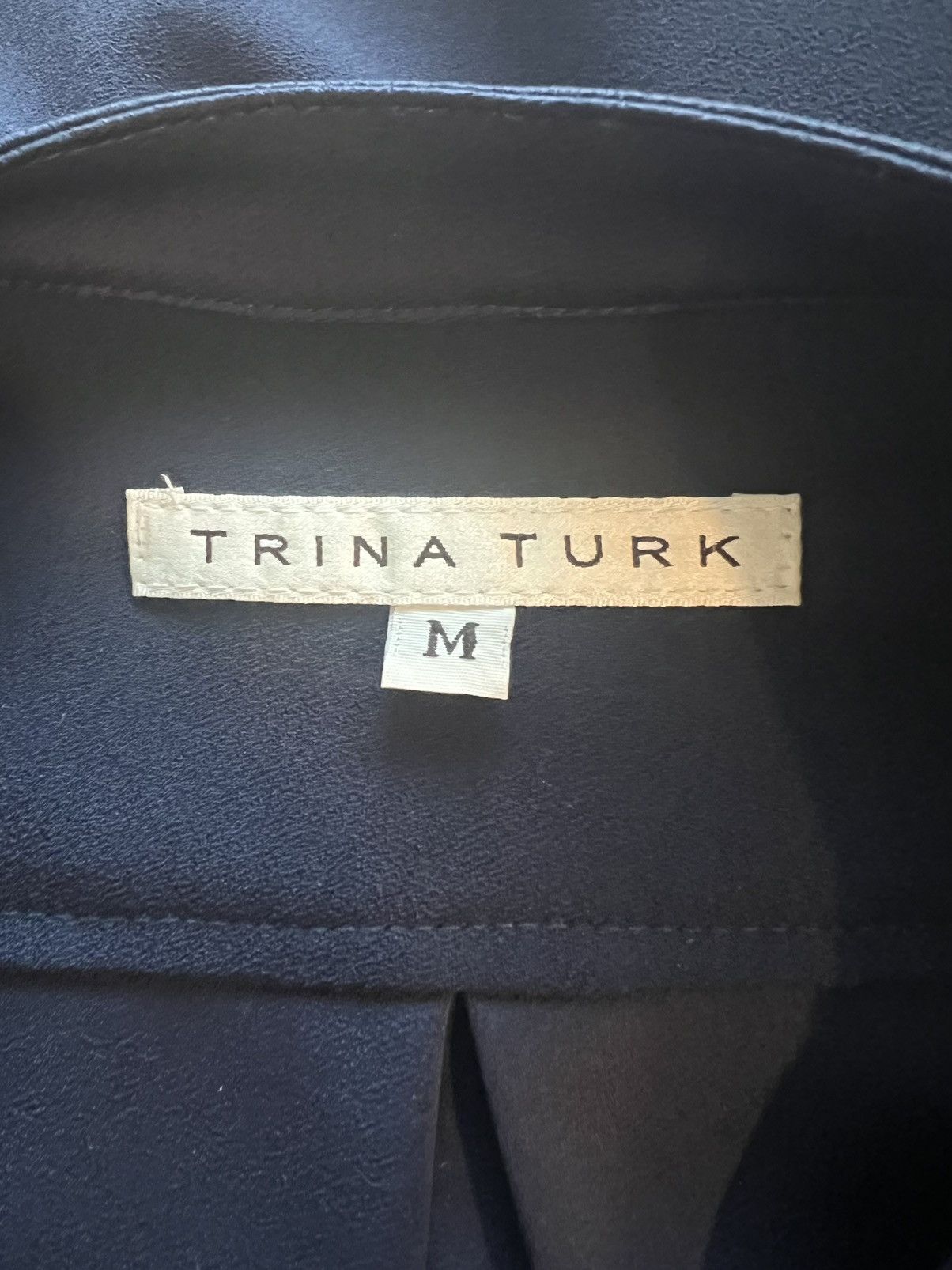 Trina Turk Trina Turk Navy Blue Sleeveless V-Neck Mikan Blouse Size M Size M / US 6-8 / IT 42-44 - 3 Thumbnail
