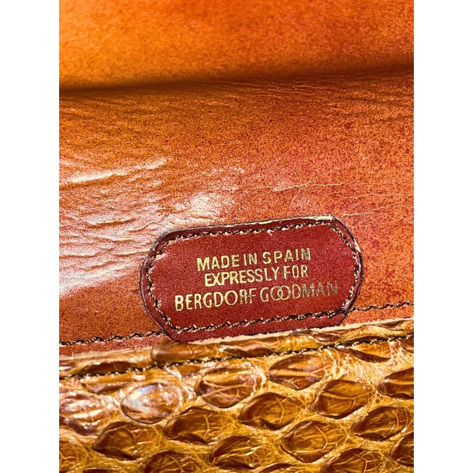 Bergdorf Goodman Bergdorf Goodman Snakeskin Leather Shoulder Bag Gold Chain Size ONE SIZE - 6 Thumbnail