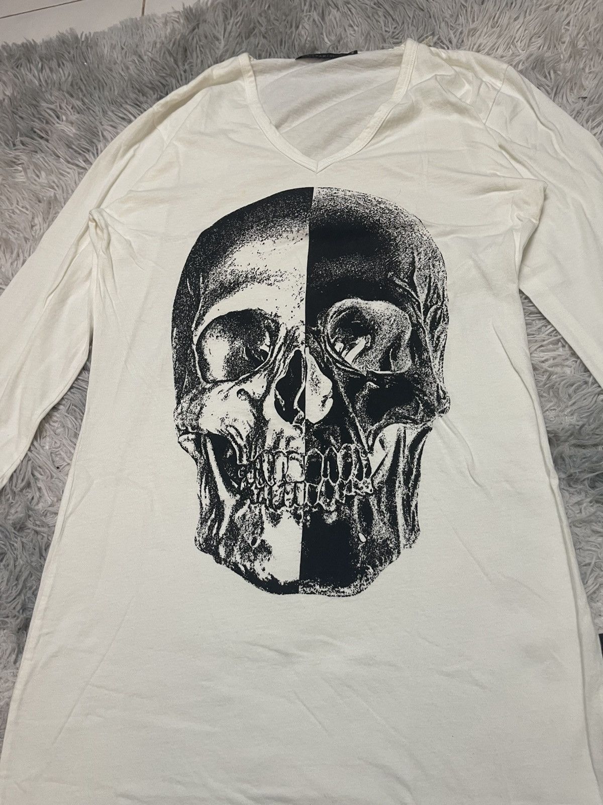 CIVARIZE 2000s CIVARIZE JAPAN SMOKE SKULL LONG SLEEVE SHIRT Size US S / EU 44-46 / 1 - 5 Thumbnail