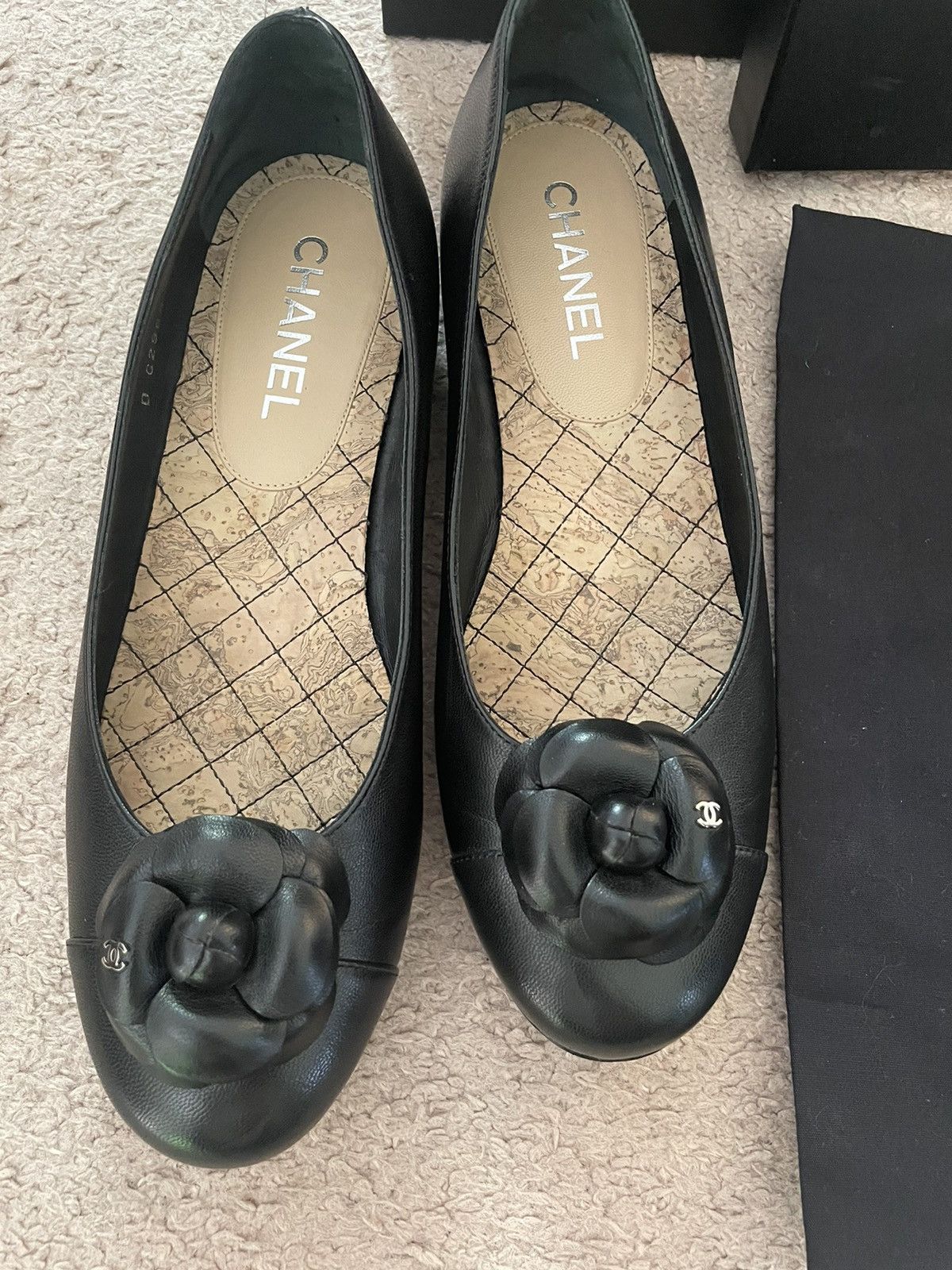 Chanel Chanel CC Logo Ballet Flat Camelia Size US 9.5 / IT 39.5 - 2 Thumbnail