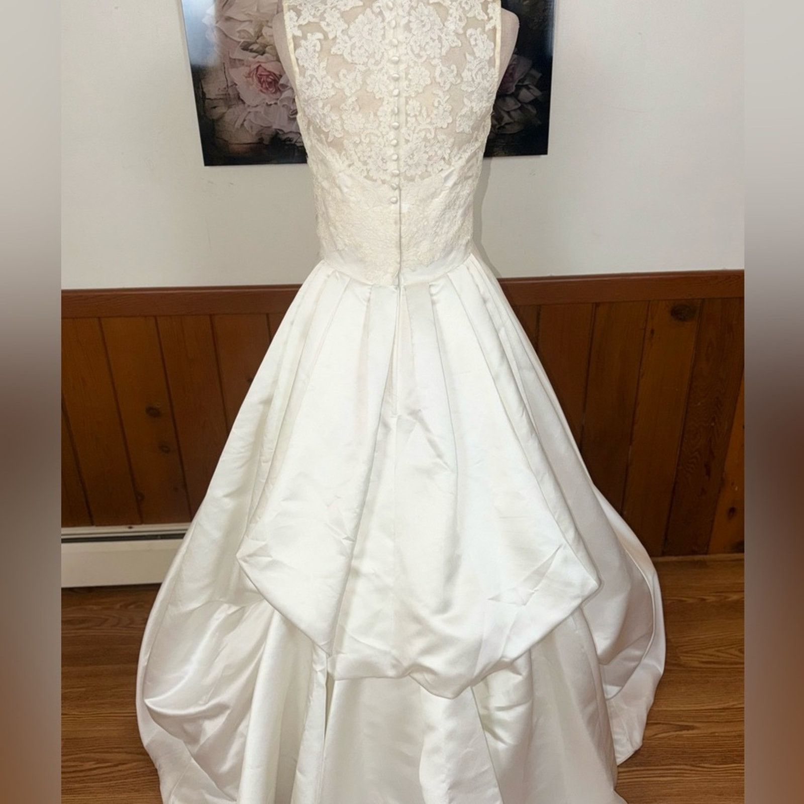 Other Stunning Liz Fields LO-VE-LA Satin Wedding Gown Size L / US 10 / IT 46 - 6 Thumbnail