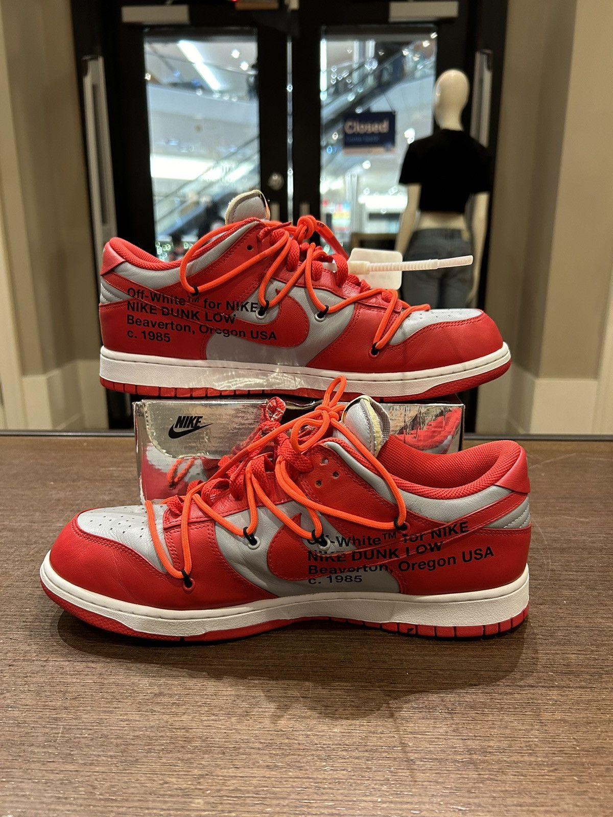Nike × Off-White Off-White X Nike Dunk ‘University Red’ Size US 12.5 / EU 45-46 - 2 Thumbnail