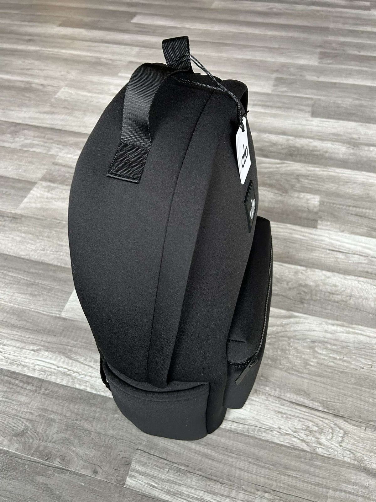 Alo Yoga Alo Yoga Stow Backpack Black New With Tags 17.6L Size ONE SIZE - 3 Thumbnail