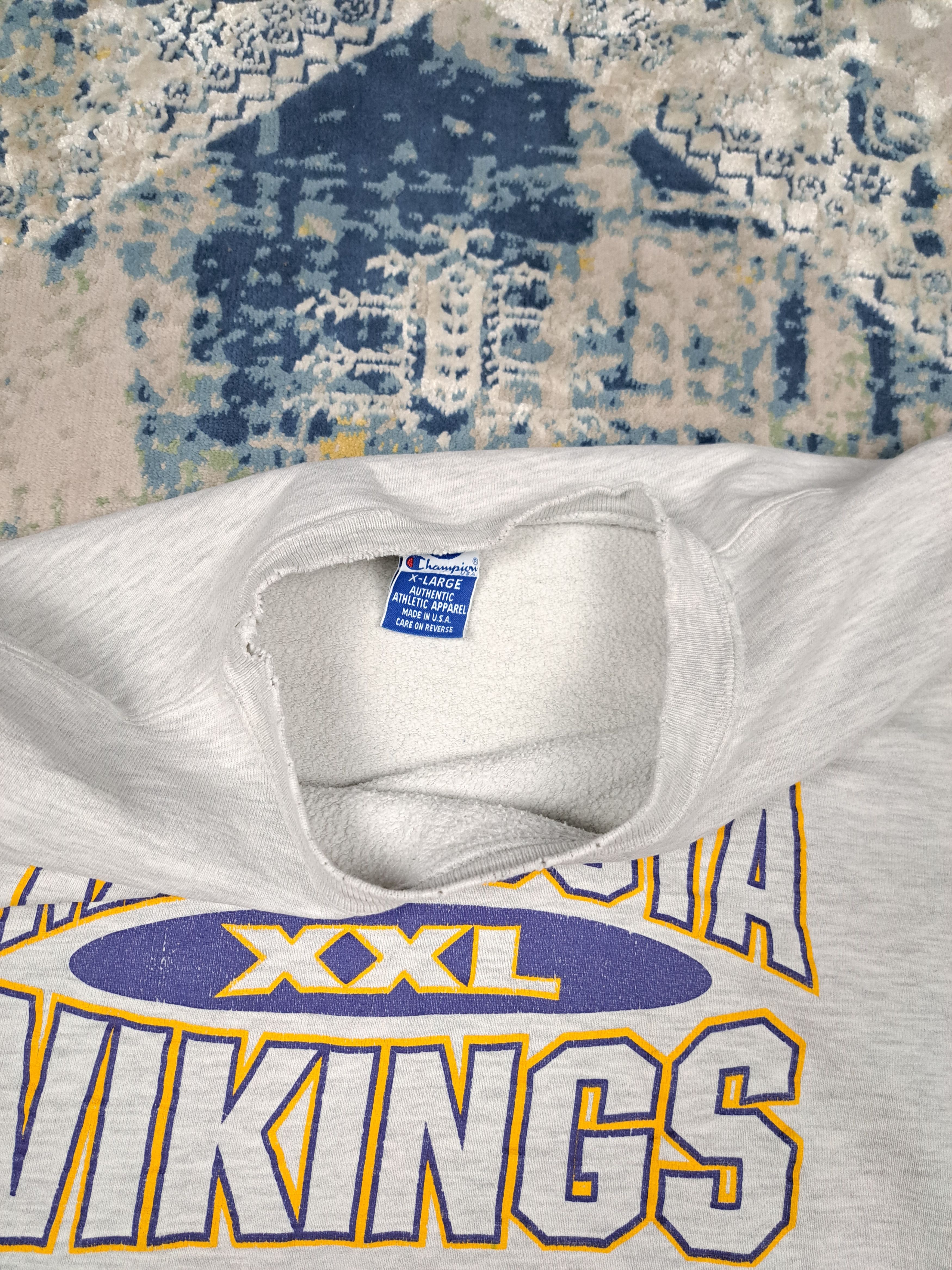 Champion Vikings Worn to Perfection Champion Distressed Crewneck Size US XL / EU 56 / 4 - 4 Thumbnail