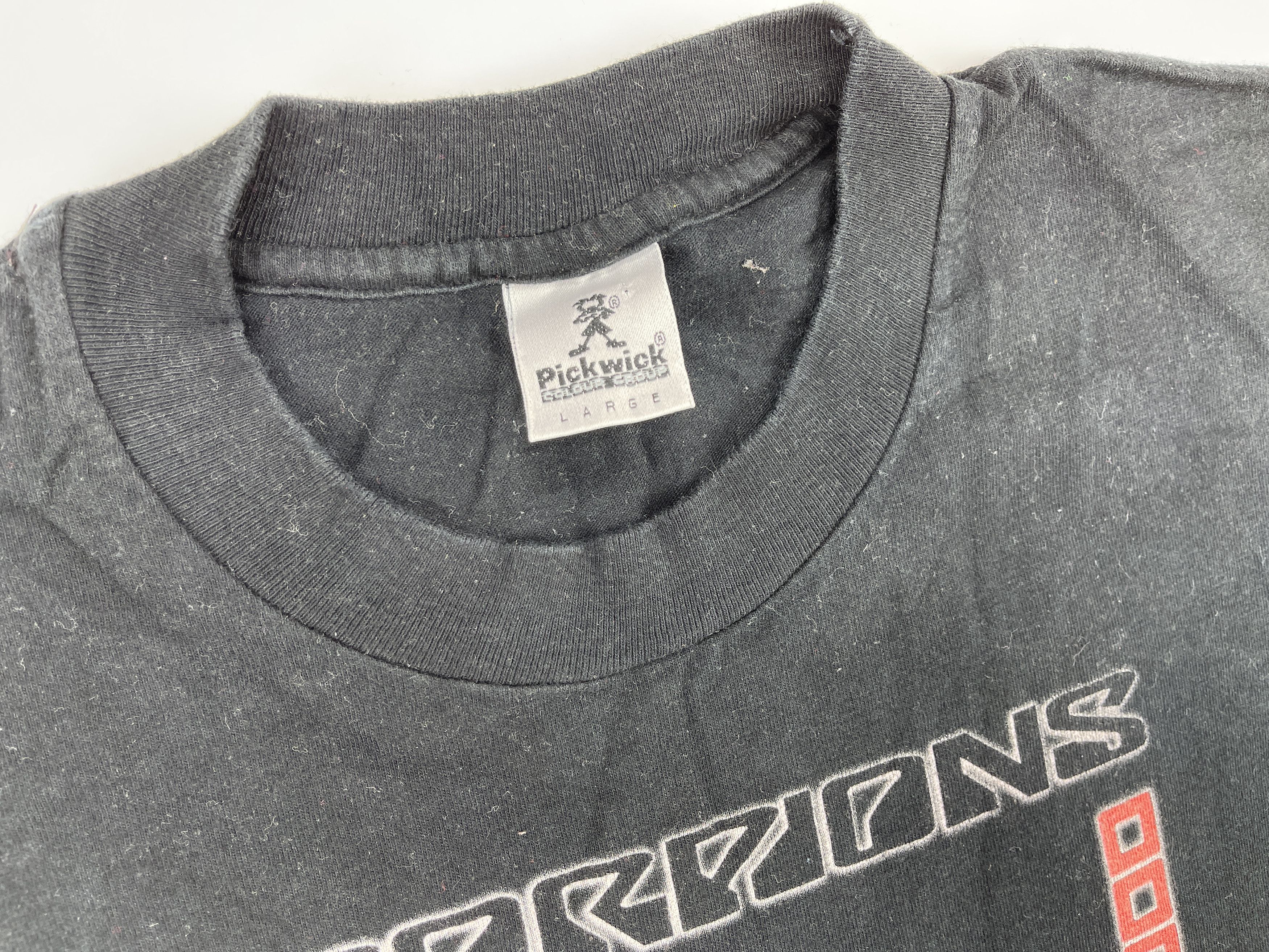 Band Tees Vintage Scorpions Band tshirt 2000 Hurricane Moment of Glory Size US L / EU 52-54 / 3 - 6 Thumbnail