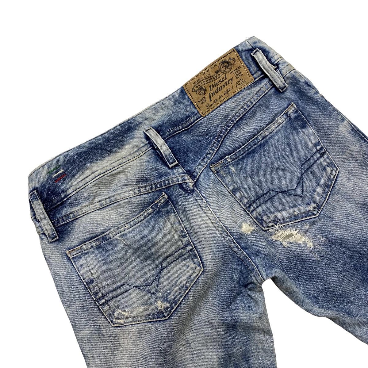 Diesel DIESEL INDUSTRY SKINNY DISTRESSED DENIM Size 30" / US 8 / IT 44 - 7 Thumbnail