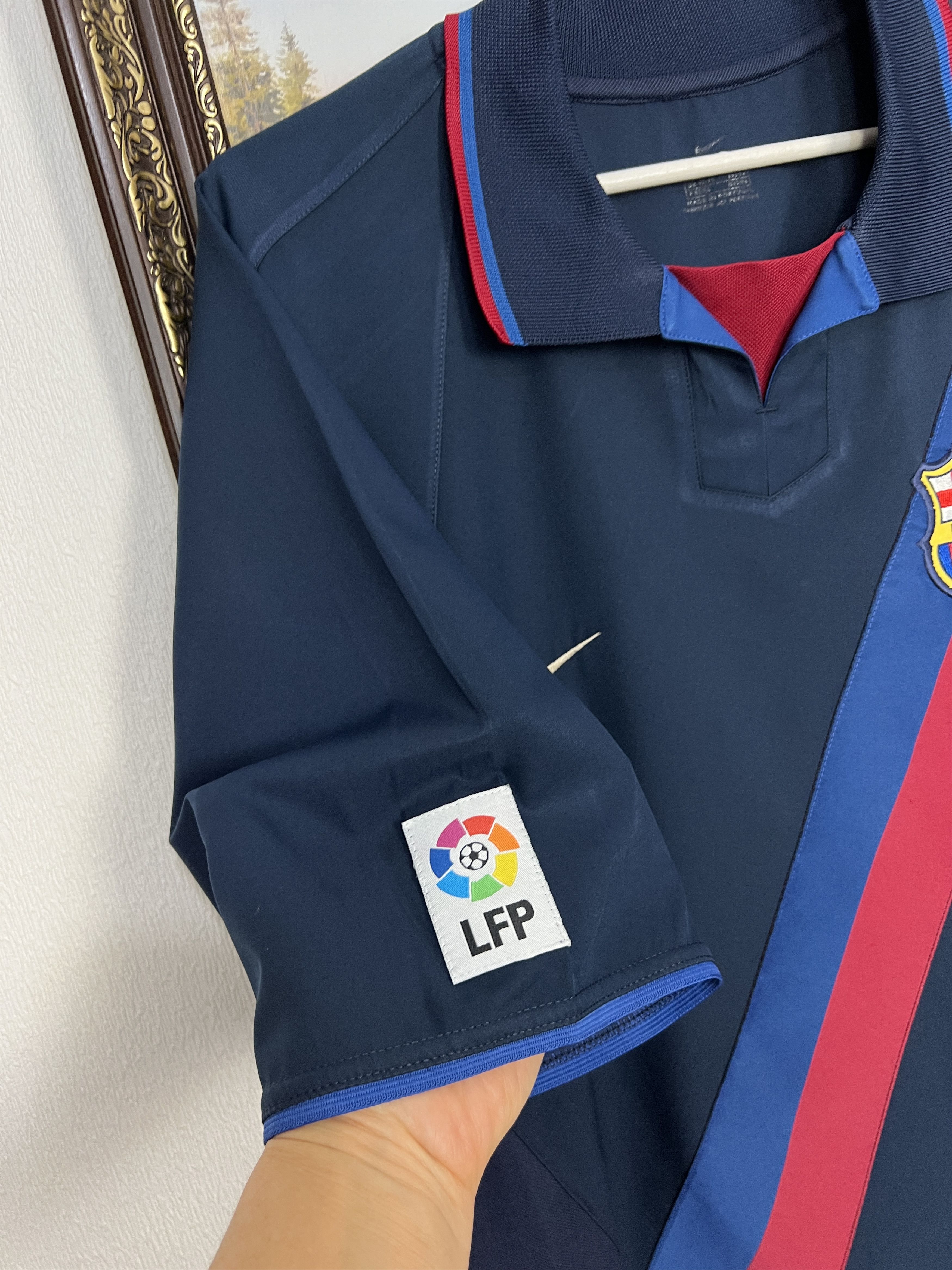 Nike Barcelona Away football shirt Soccer Jersey Camiseta Trikot Size US XL / EU 56 / 4 - 4 Thumbnail