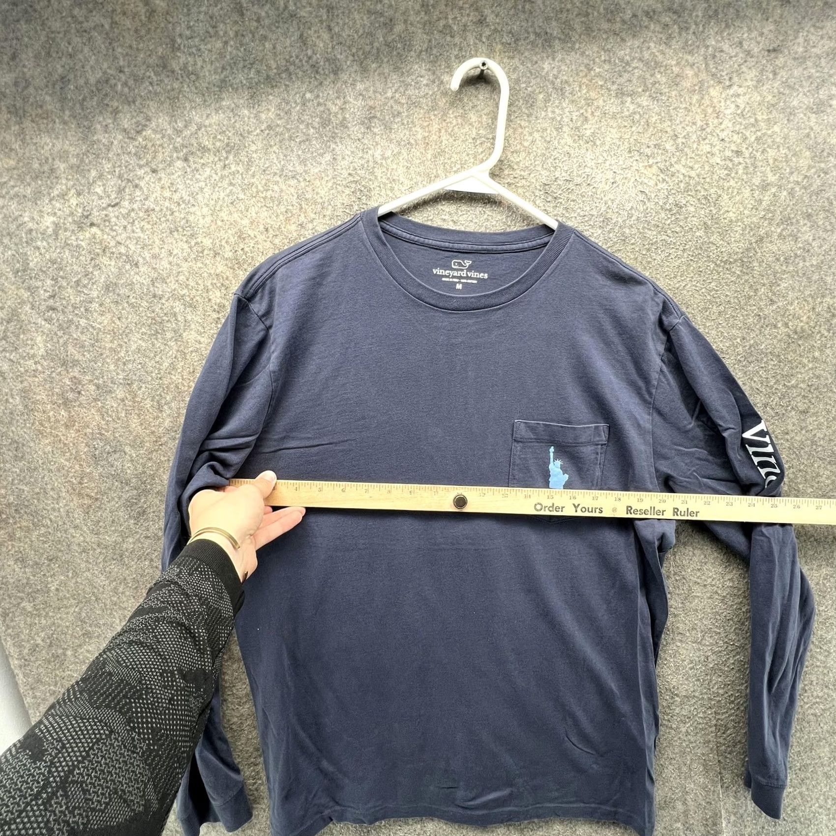 Vineyard Vines VINEYARD VINES Shirt Mens M Blue Long Sleeve NYC Pocket Graphic Tee Tagless Size US M / EU 48-50 / 2 - 6 Thumbnail