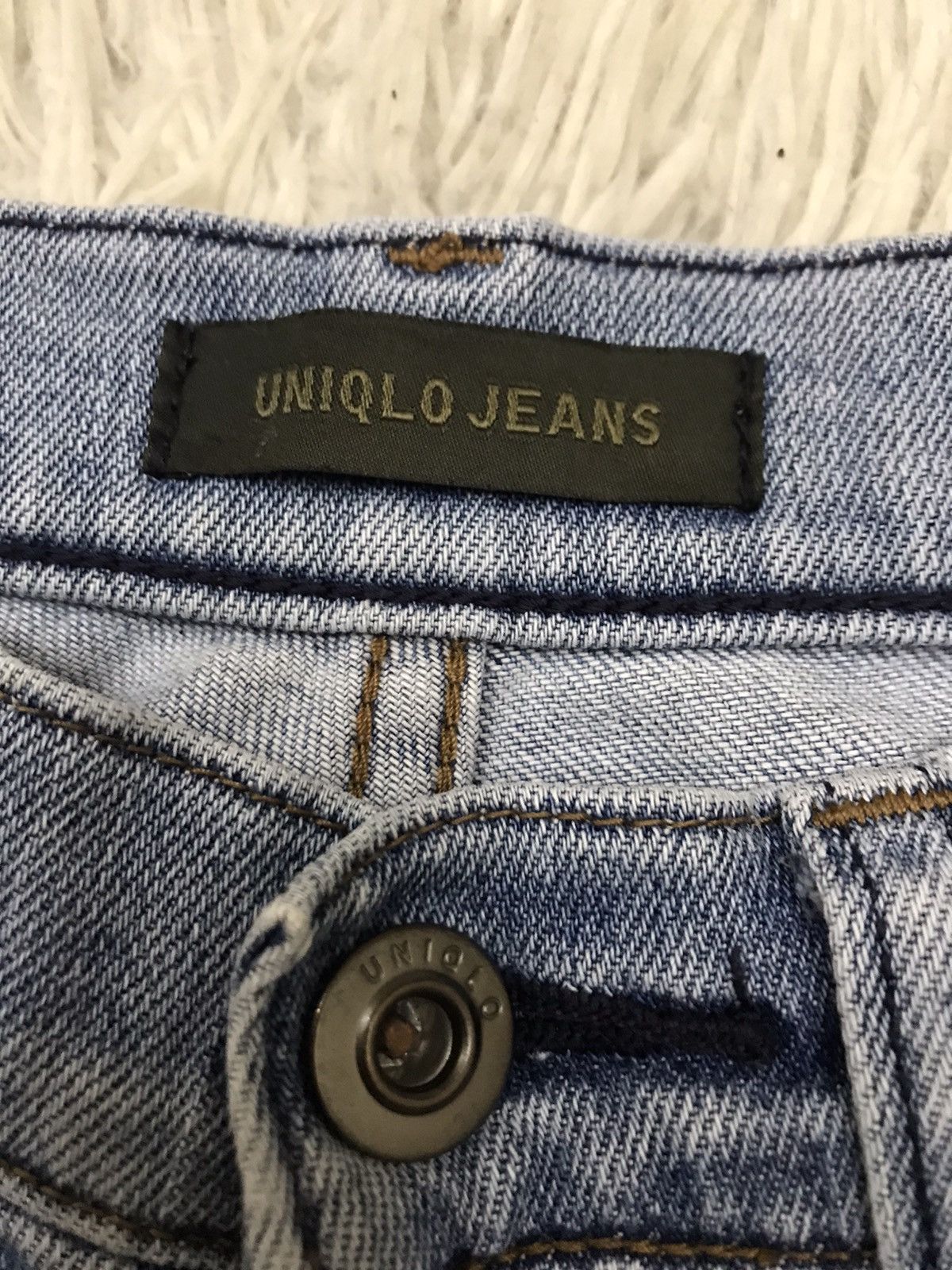 Japanese Brand Uniqlo Fabric by Kaihara Slim Fit Distressed Jeans Size 24" / US 00 / IT 34 - 7 Thumbnail