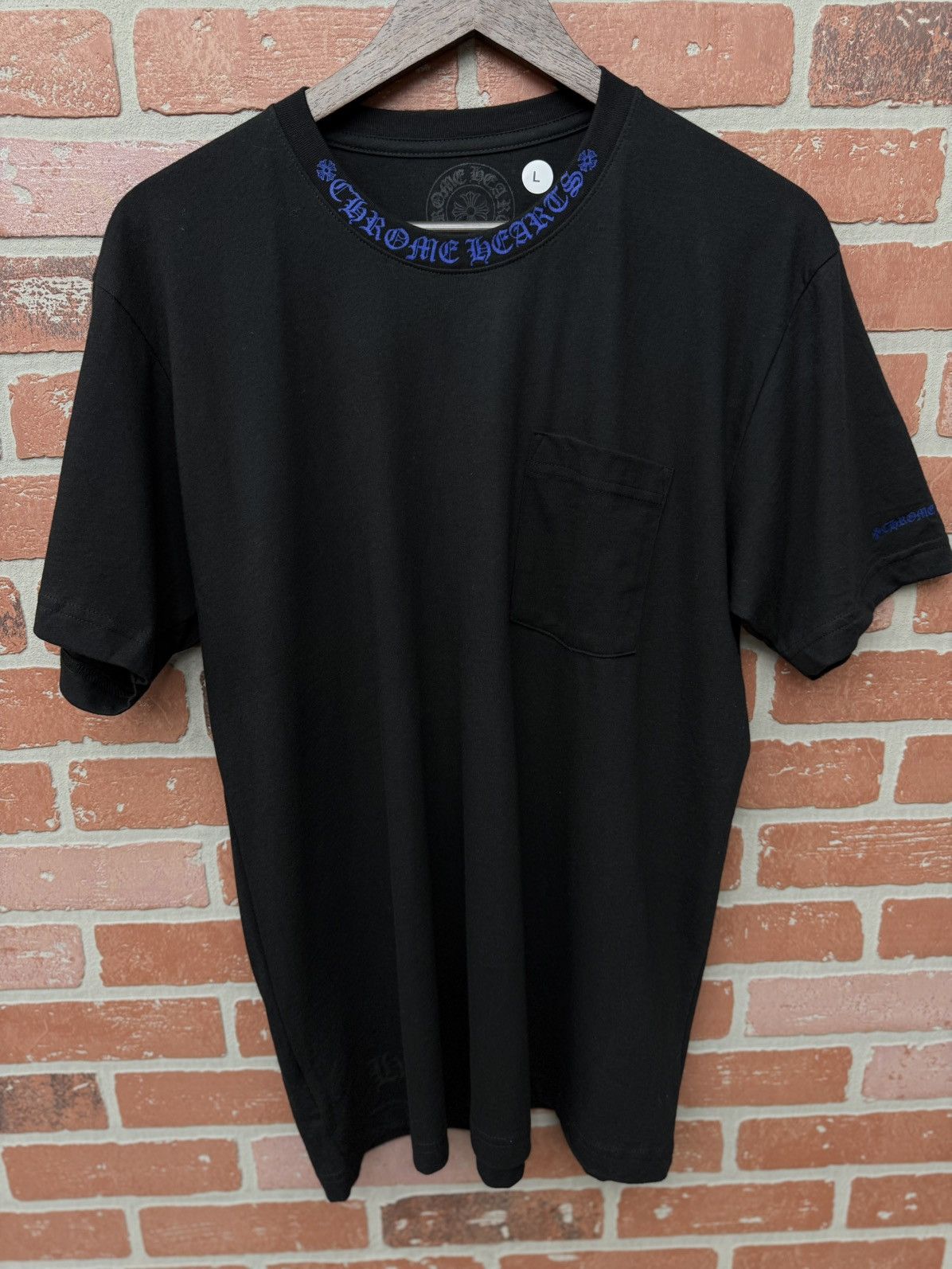 Chrome Hearts Size L - Chrome Hearts Tee Shirt Blue Neck Logo RARE (NEW) Size US L / EU 52-54 / 3 - 19 Thumbnail