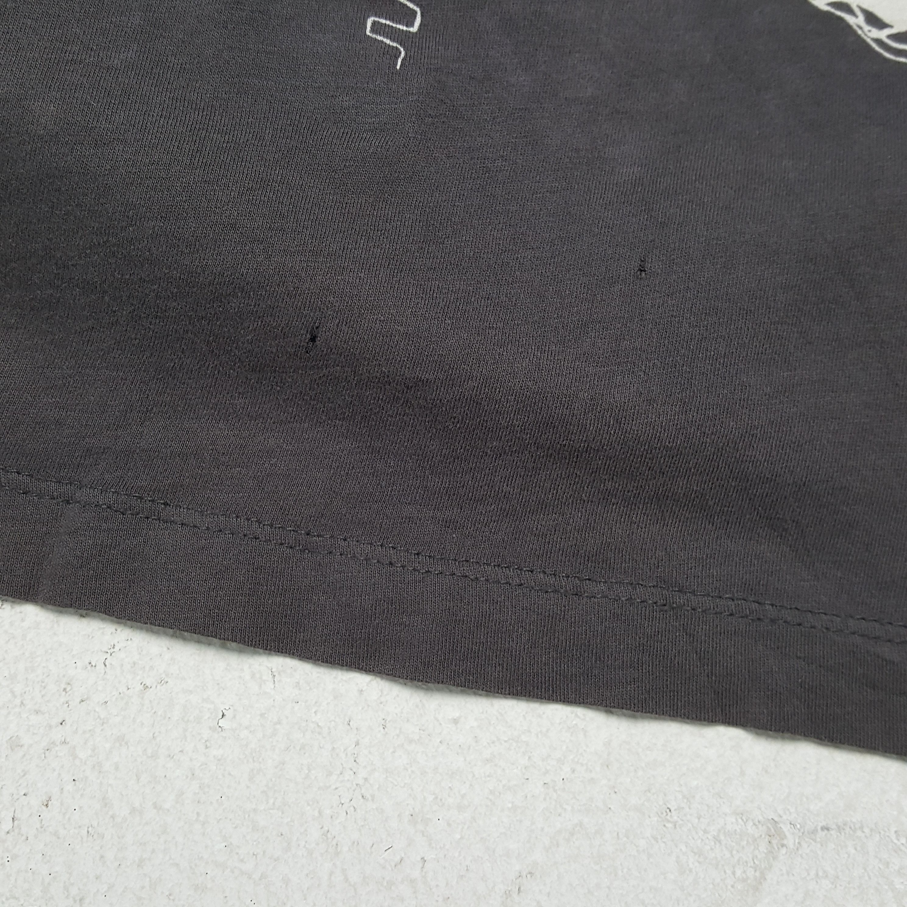 Marc by Marc Jacobs × Vintage MARC BY MARC JACOBS Art Design Style Tshirt Size US M / EU 48-50 / 2 - 5 Thumbnail