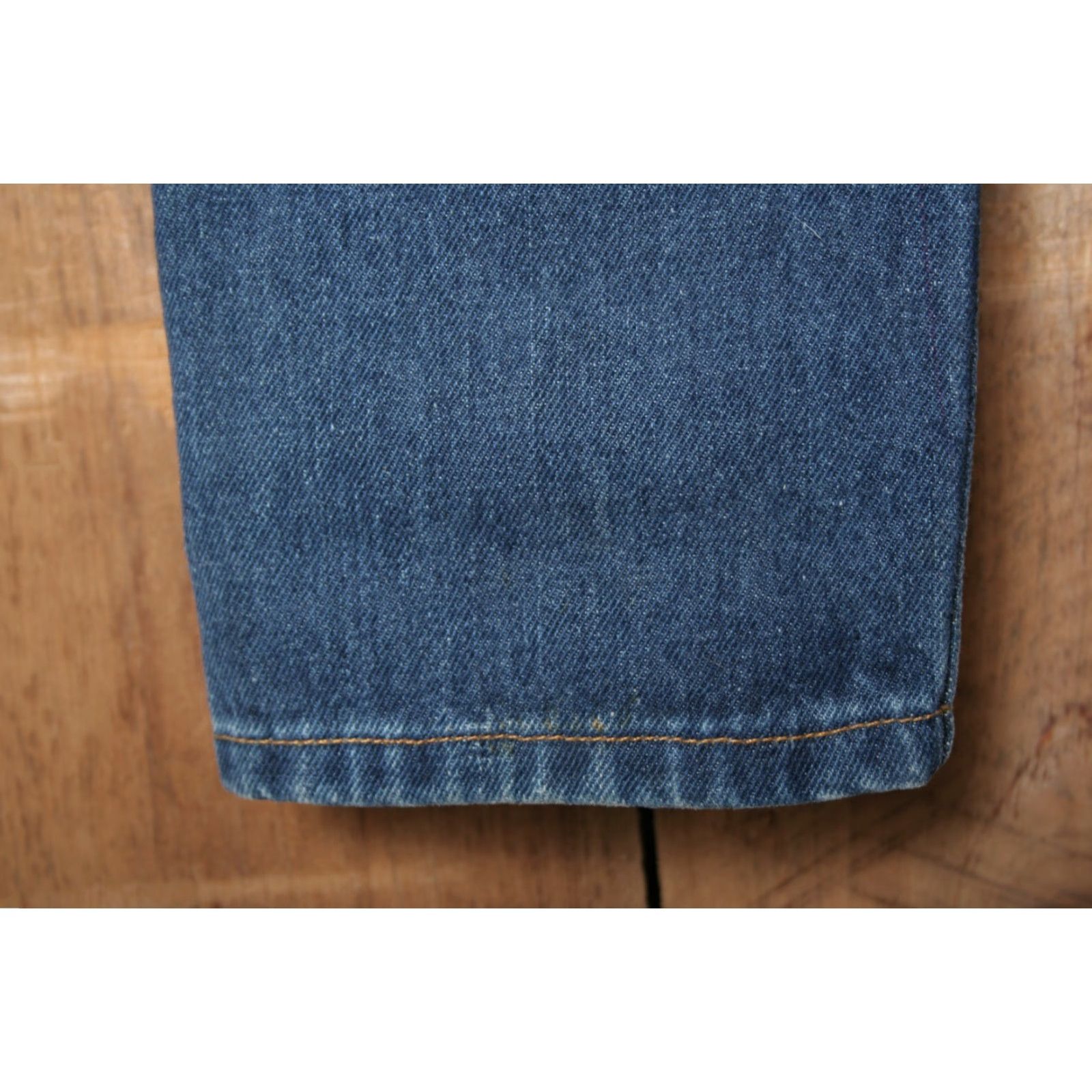 Levi's VINTAGE Levi's 512 Slim Fit Jeans Women 6 Long Blue Cotton Denim 28W 33.5L Rise 12" Tapered 5.75" Leg Opening 11.5" Inseam 33.5" Mens Womens Girls Size 28" / US 6 / IT 42 - 5 Thumbnail