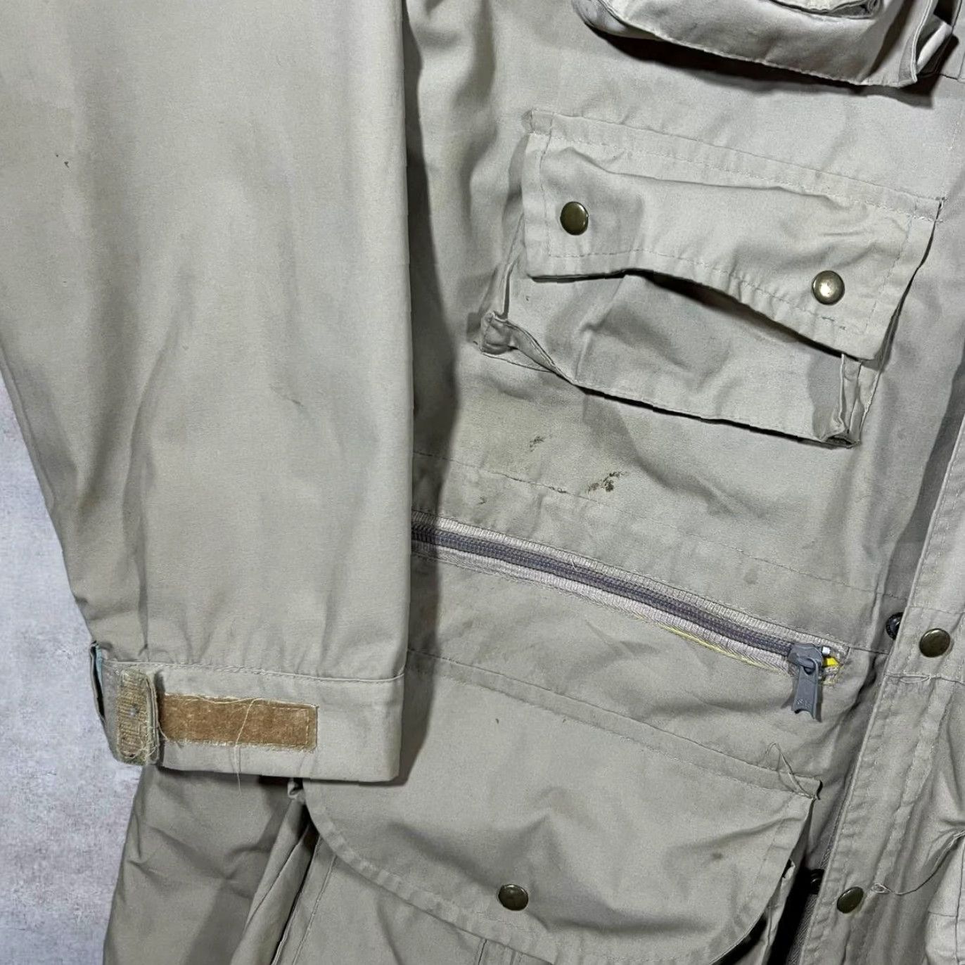 Camel VINTAGE Camel Travel Line Safari Utility Heavy Cotton Field Jacket Beige L Adults Large Military Jacket Pocket Zip Packaway Hood Men Mens Size US L / EU 52-54 / 3 - 5 Thumbnail