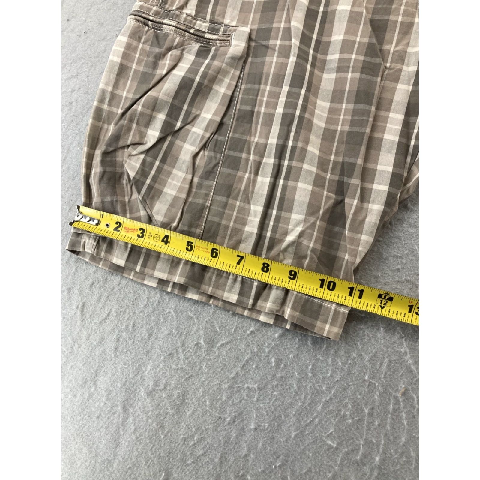 Nike Nike Cargo Shorts Mens 36 Brown Plaid Casual Workwear Travel 90s Theme Mens Size US 36 / EU 52 - 5 Thumbnail