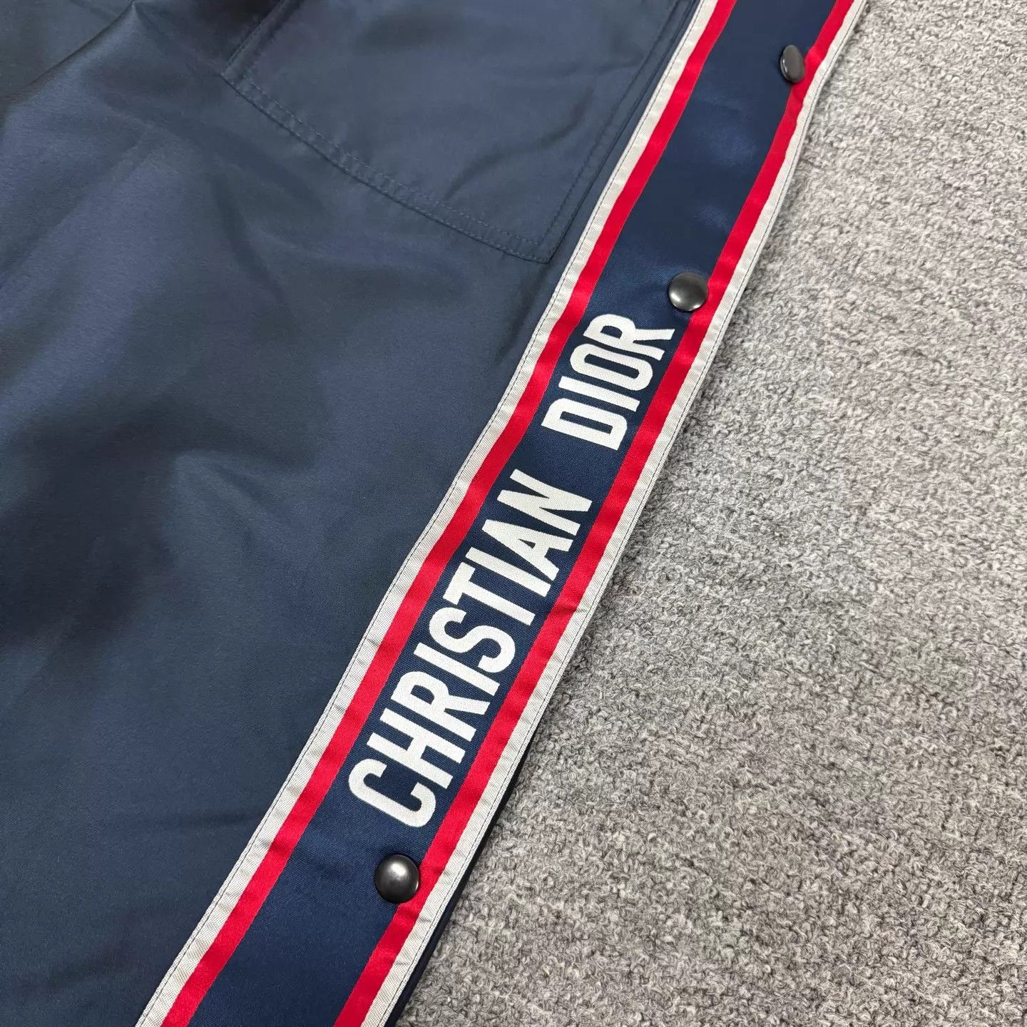 Dior Dior Navy Blue RW Webbing Logo Button Wide Pants Size 26" / US 2 / IT 38 - 5 Thumbnail