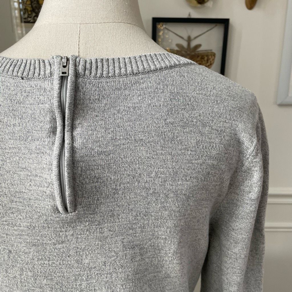 Other Talbots Grey Tunic Sweater Welt Pockets Back Neck Zip M Size M / US 6-8 / IT 42-44 - 3 Thumbnail