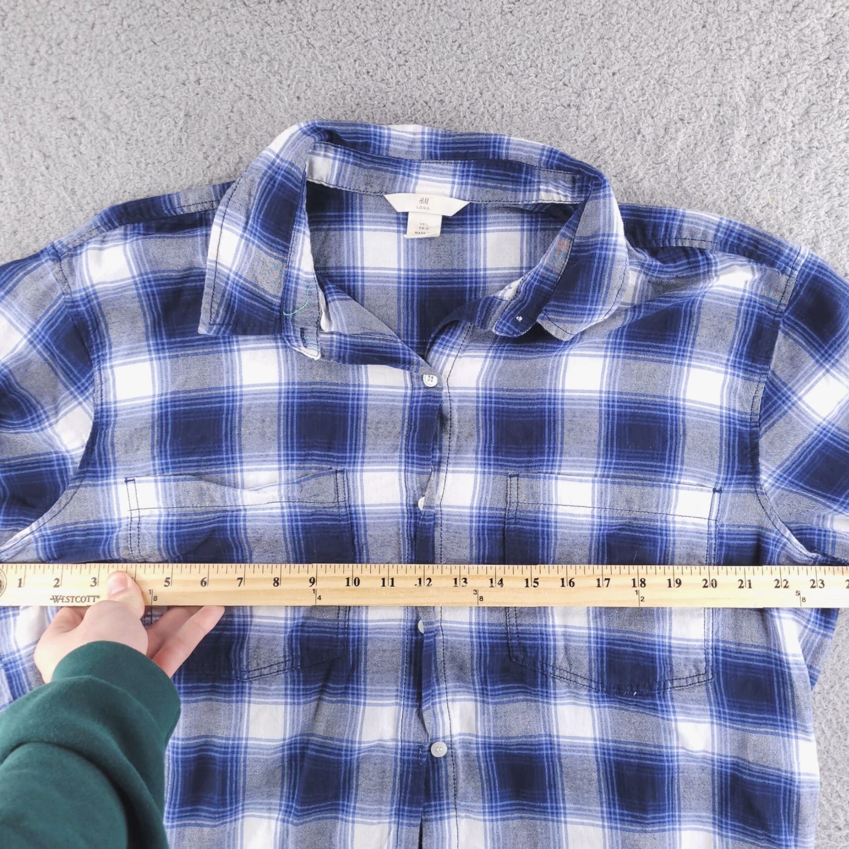 H&M H&M Shirt Mens Large Relaxed Plaid Lightweight Button-Up Long Sleeve Blue Size US L / EU 52-54 / 3 - 4 Thumbnail