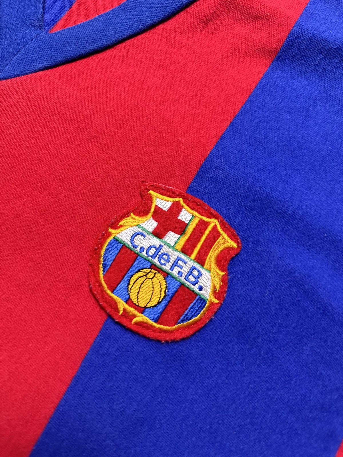 Vintage Vintage retro soccer jersey Barcelona size L rare Size US L / EU 52-54 / 3 - 3 Thumbnail