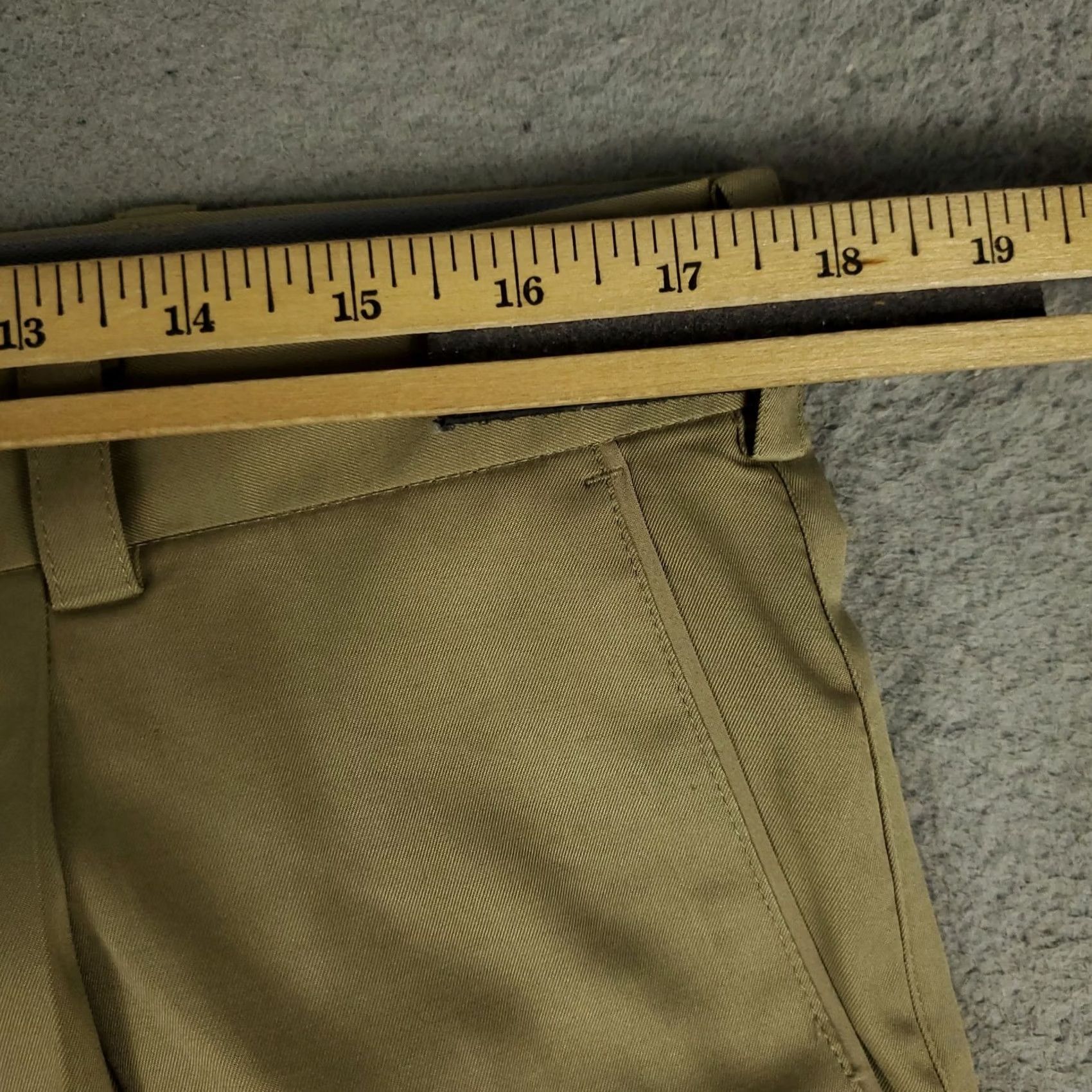 Nike Nike Pants Mens Regular Chino Trousers 35x32 Beige Dri Fit Pleated Front Pocket Logos Vintage No 90s Preppy Outdoor American Classic Sports Size US 35 - 5 Thumbnail