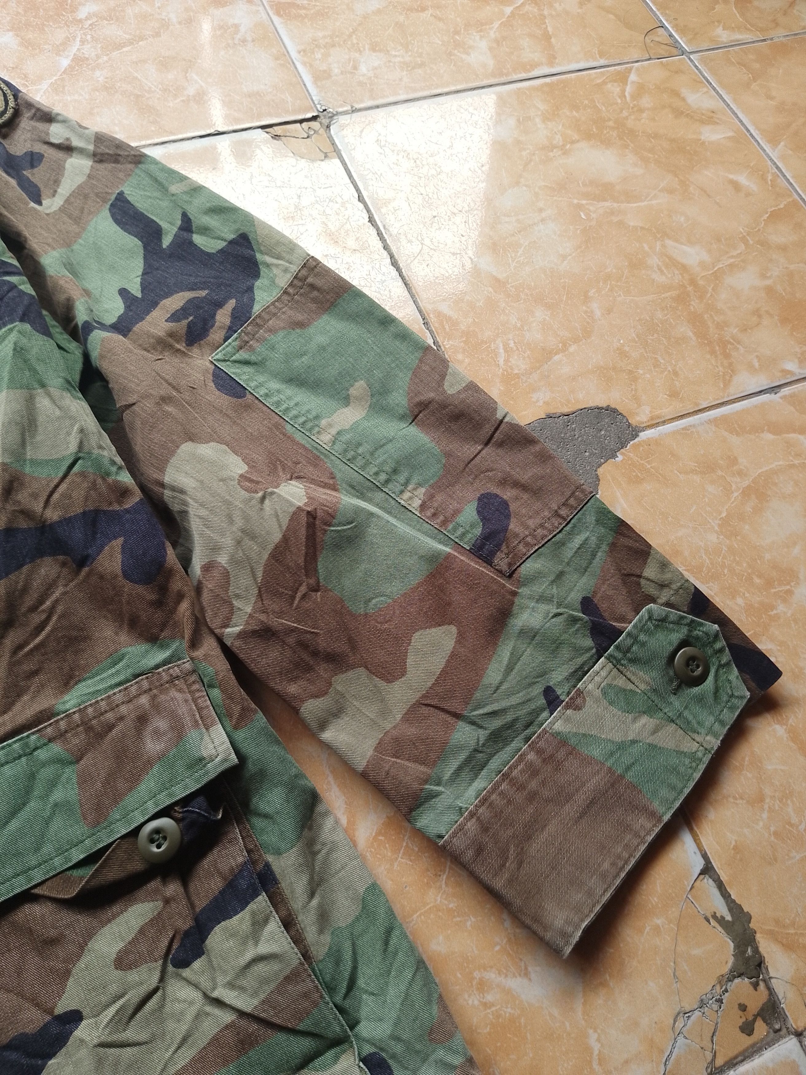 Vintage Vintage US ARMY Coat Woodland Camo Size US L / EU 52-54 / 3 - 6 Thumbnail