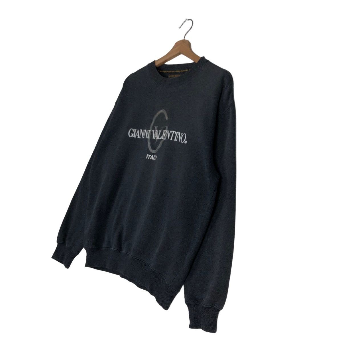 Japanese Brand 🔥90’s Vintage Sweatshirt Crewneck Gianni Valentino Big Logo Size US M / EU 48-50 / 2 - 2 Thumbnail