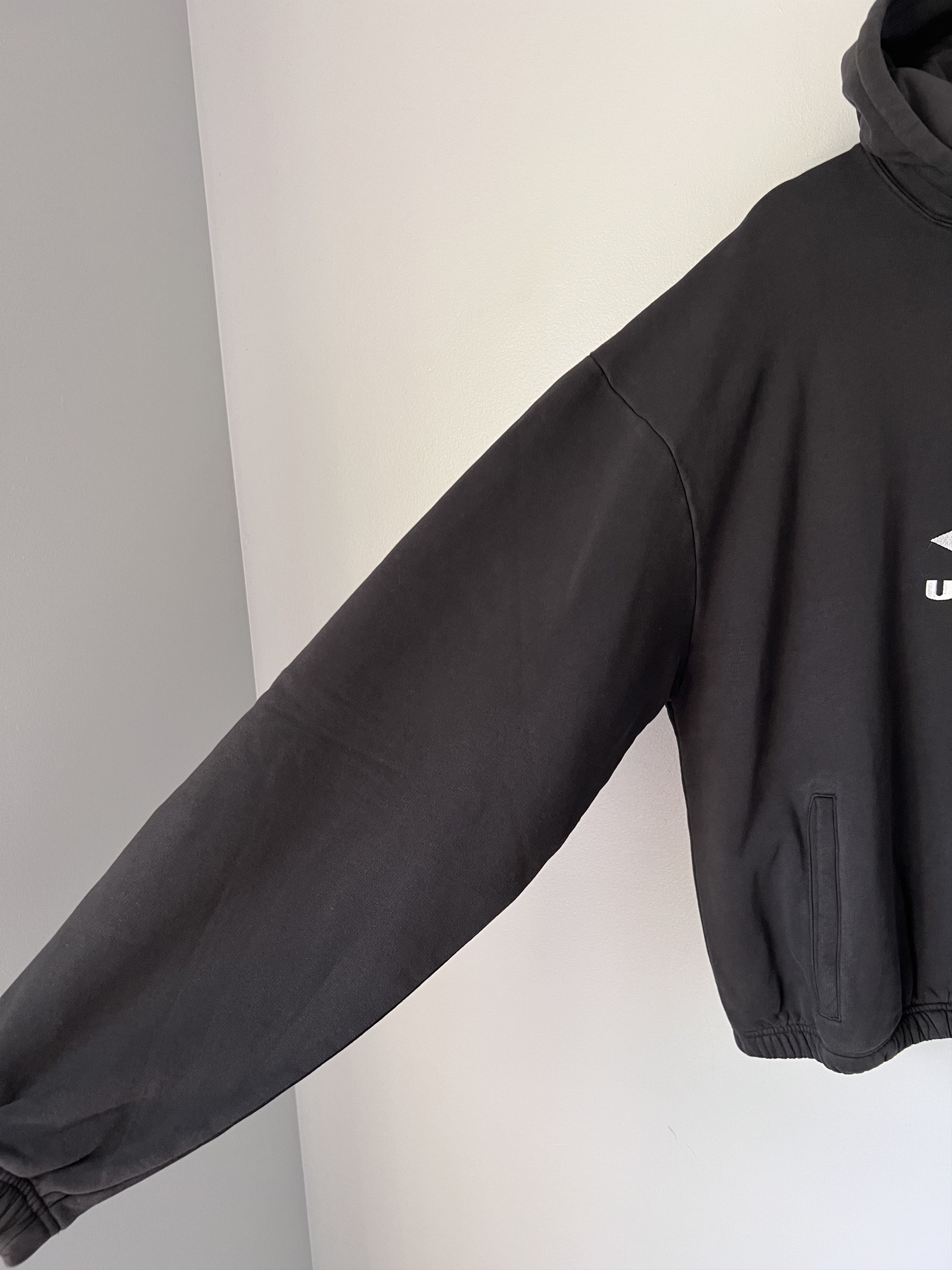 Umbro Umbro OG Logo Mask Hoodie in Black Size US M / EU 48-50 / 2 - 5 Thumbnail