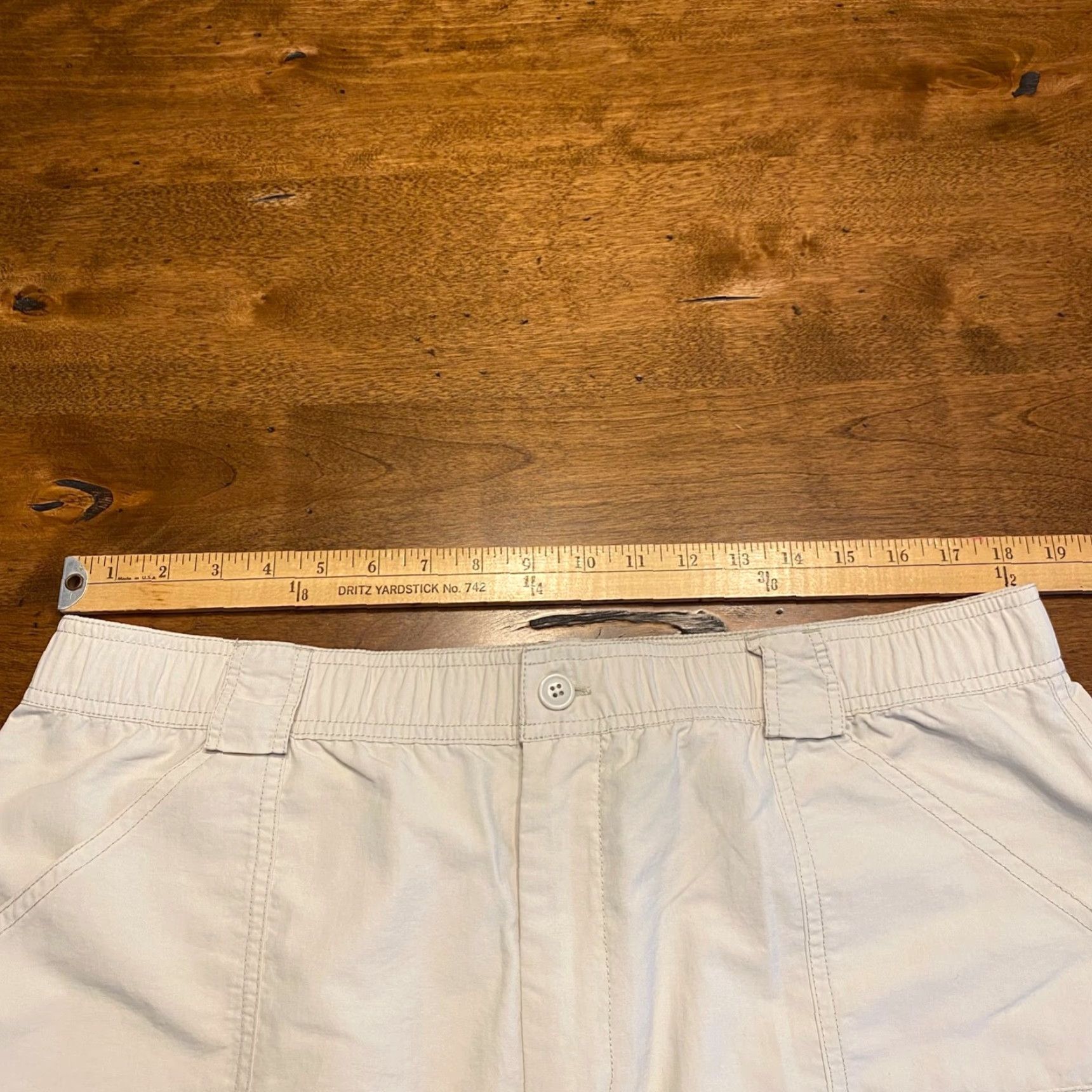 Vineyard Vines Vineyard Vines Shorts Mens 40 Tan Brown Cargo Pocket 7" 100% Nylon Trail Stretch Size US 40 / EU 56 - 6 Thumbnail