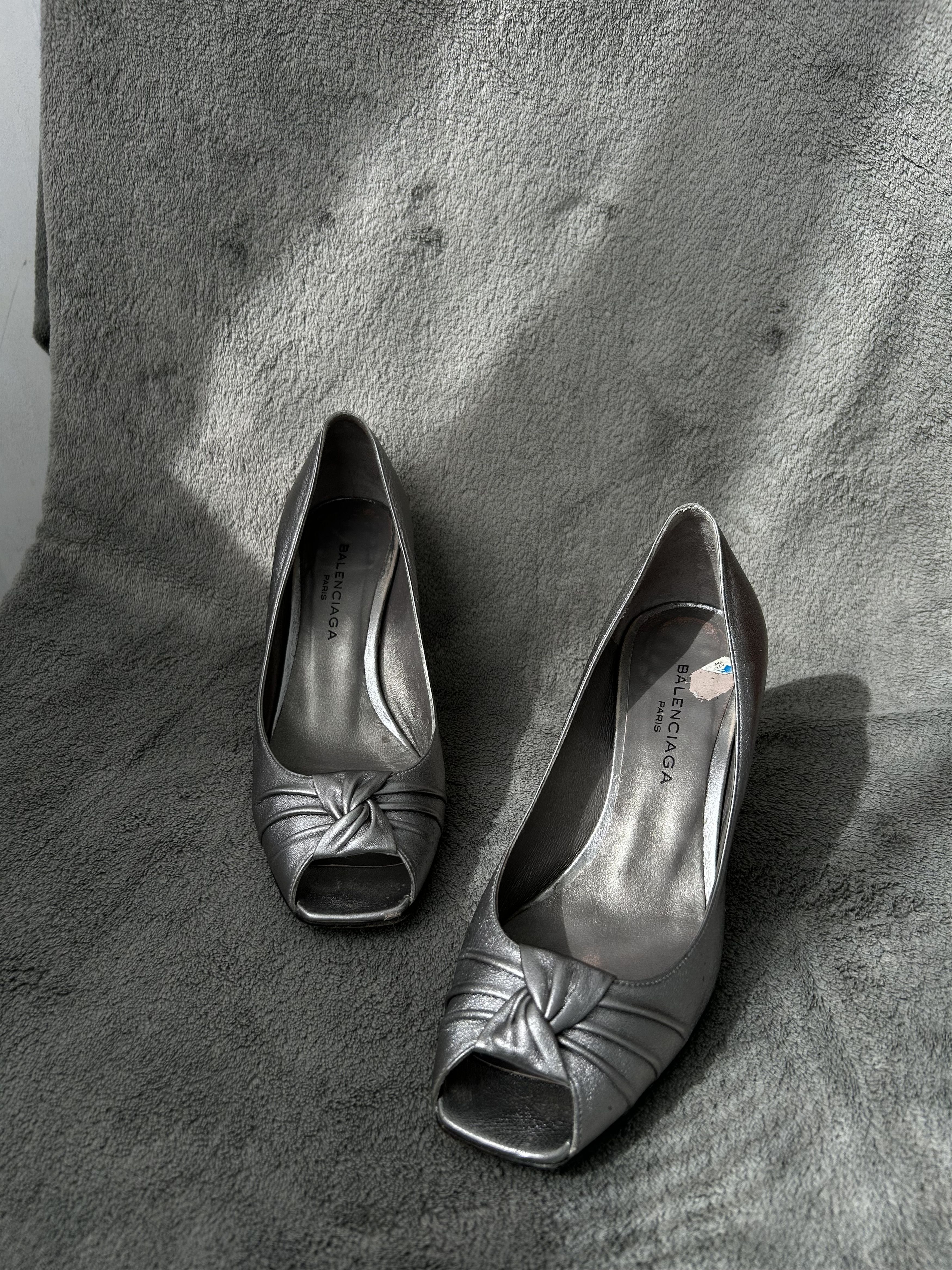 Balenciaga Balenciaga Paris Metallic Leather Peep-Toe Heels Size US 6 / IT 36 - 2 Thumbnail