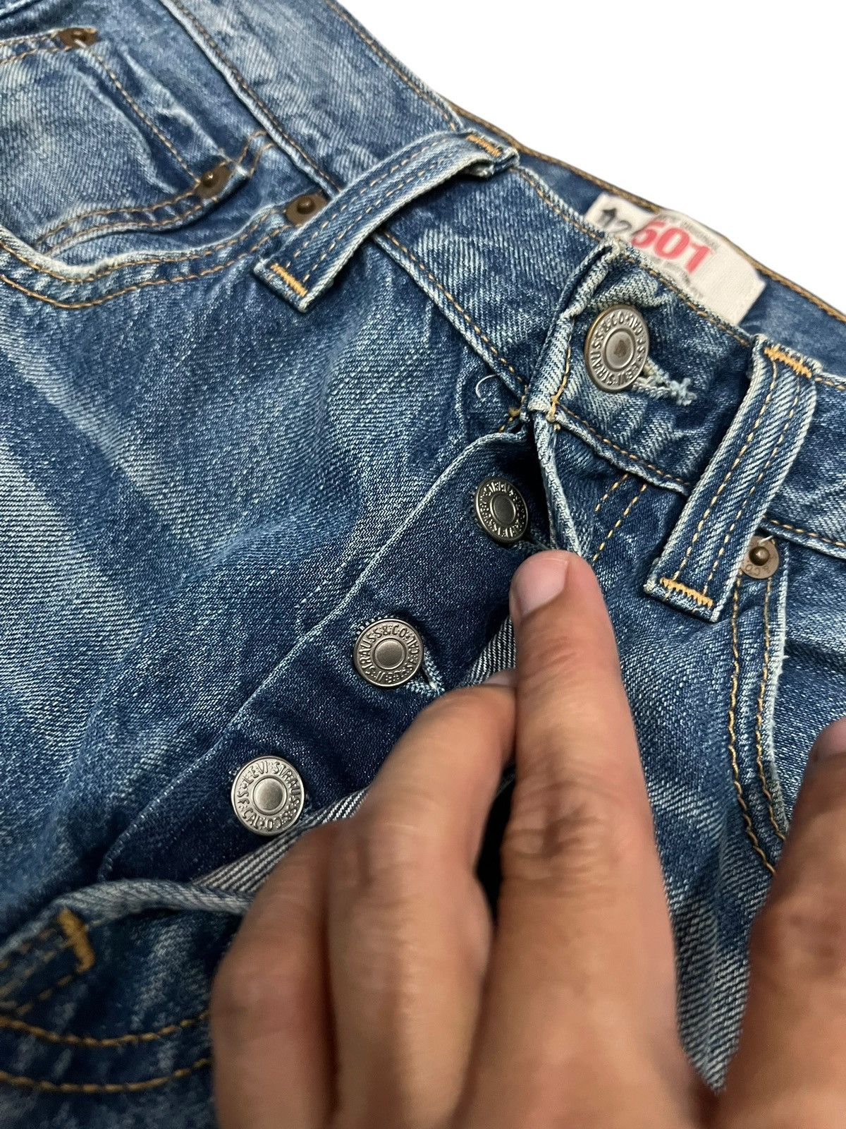 Levi's Vintage Levis 501 Distress Clawmark Jean Size US 28 / EU 44 - 10 Thumbnail