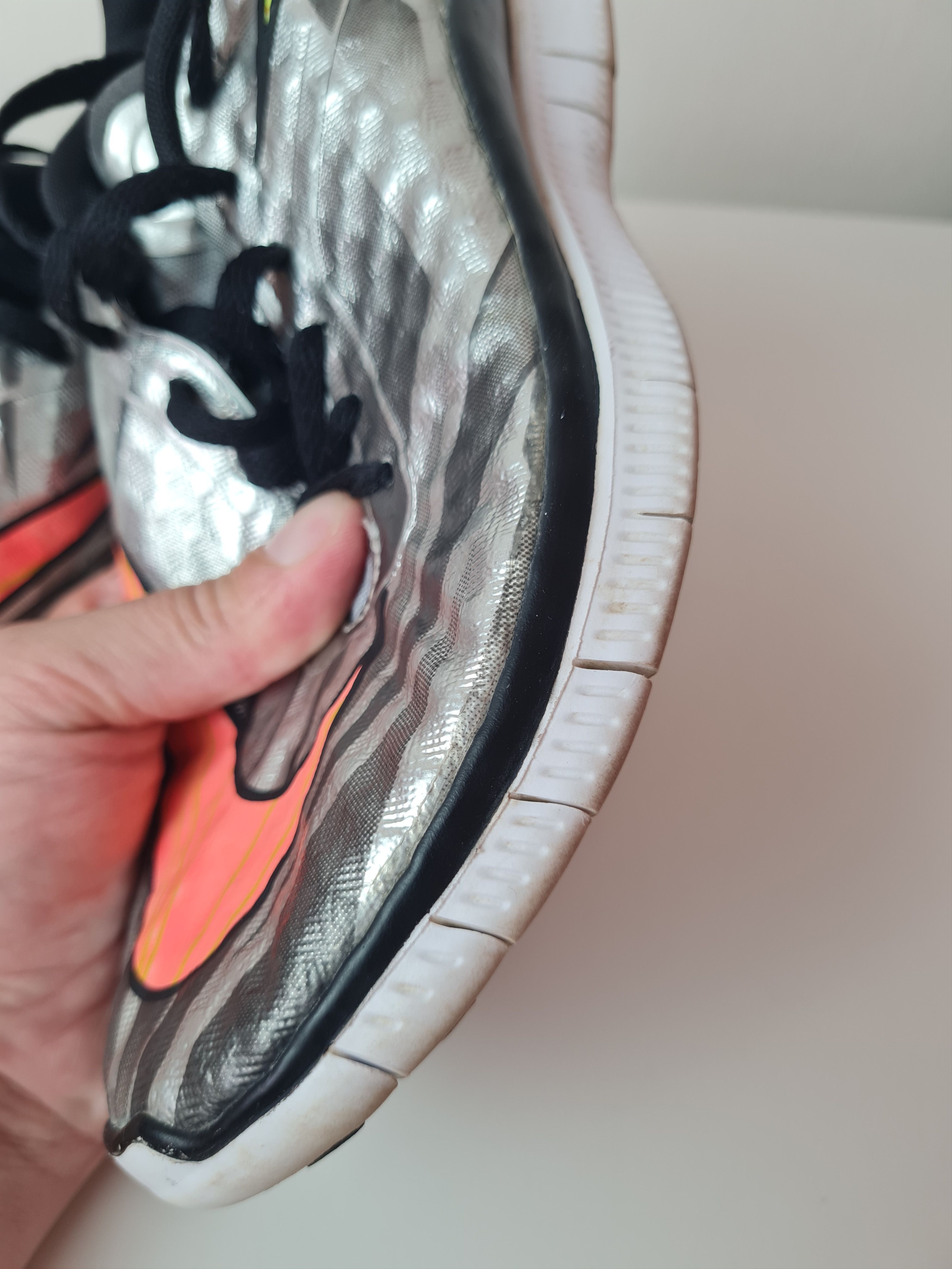 Nike Nike free hypervenom (GS) trainers 705390 002 sneakers shoes Size US 6 / EU 39 - 23 Thumbnail