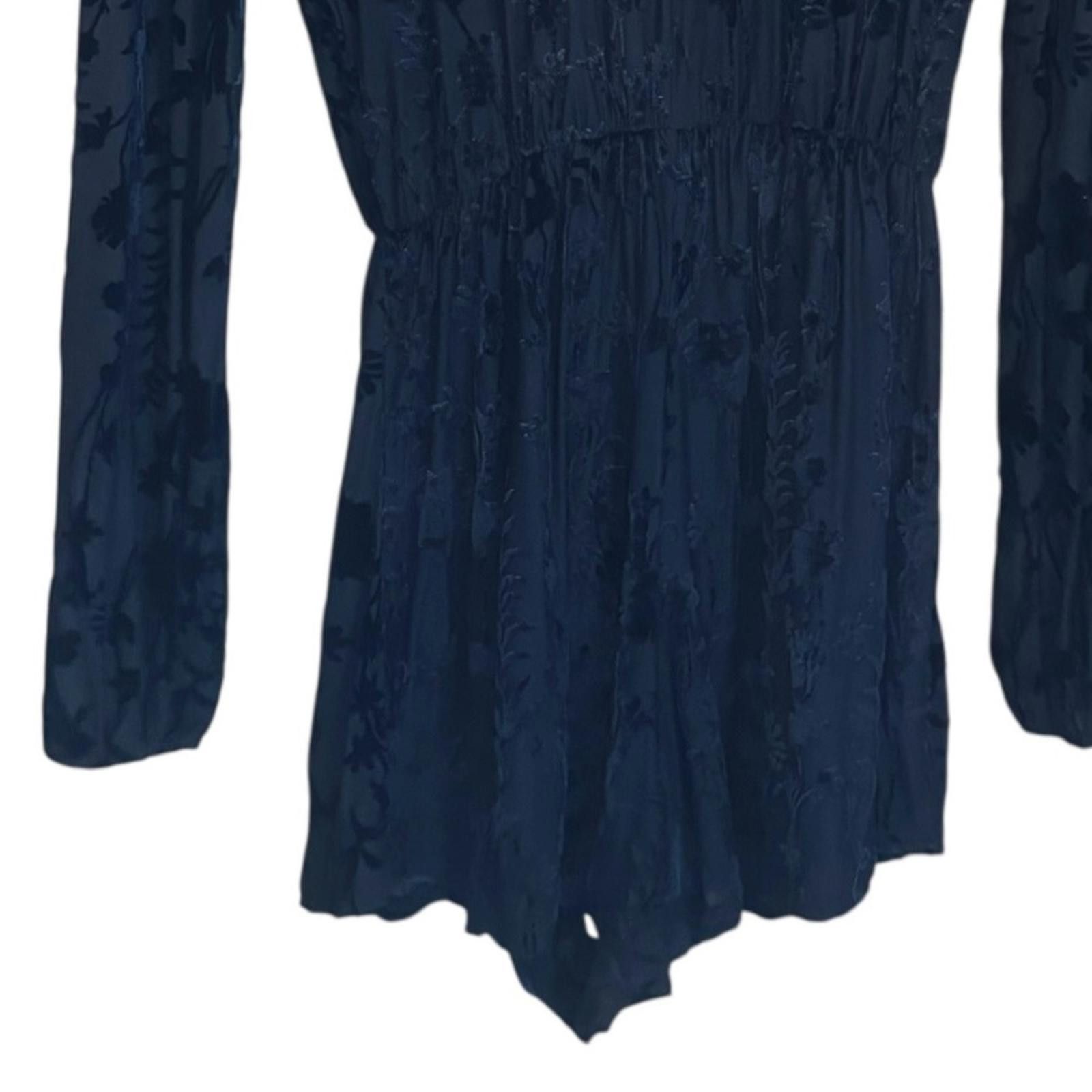 Designer Peppermint. Navy Blue Velvet Burnout Romper. Size Small. Size 28" / US 6 / IT 42 - 6 Thumbnail