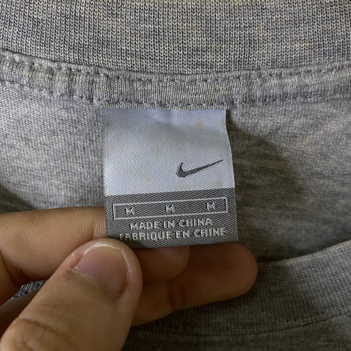 Nike Vintage Y2K Nike Essential Embroidery Small Swoosh T Shirt Size US M / EU 48-50 / 2 - 3 Thumbnail