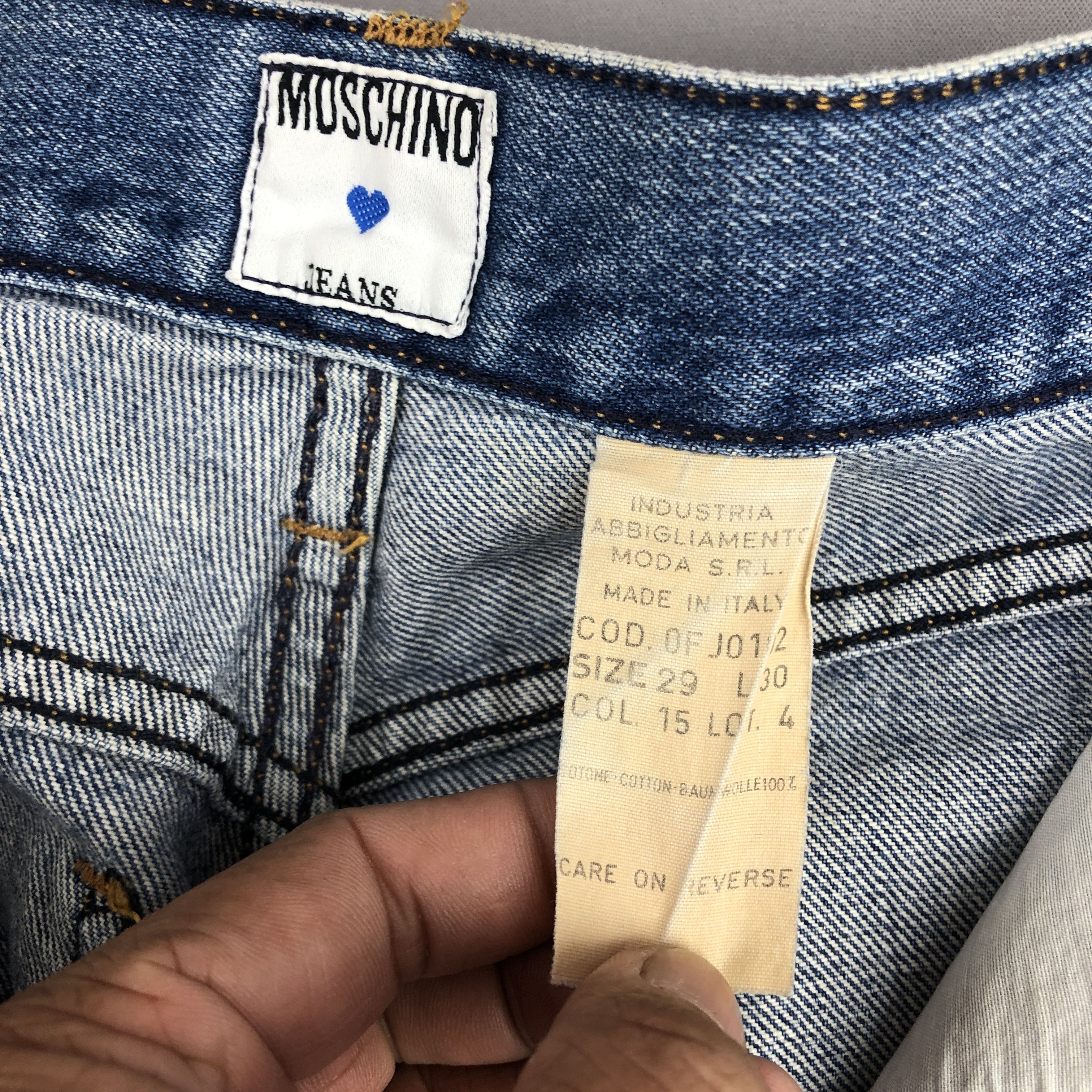 Moschino Vintage Moschino Hourglass Jeans Light Wash Denim BS45613 Size 24" / US 00 / IT 34 - 8 Thumbnail