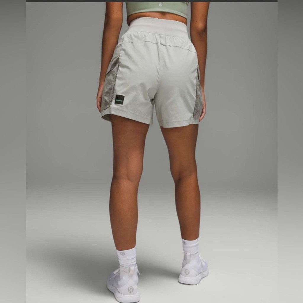 Lululemon Lululemon Athletica Gray Multi Pocket Cargo High-Rise Hiking Size 26" / US 2 / IT 38 - 4 Thumbnail