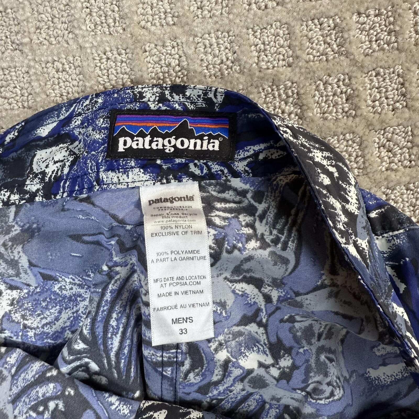 Patagonia Patagonia Floral Board Shorts Size 33 Blue Size US 34 / EU 50 - 2 Thumbnail