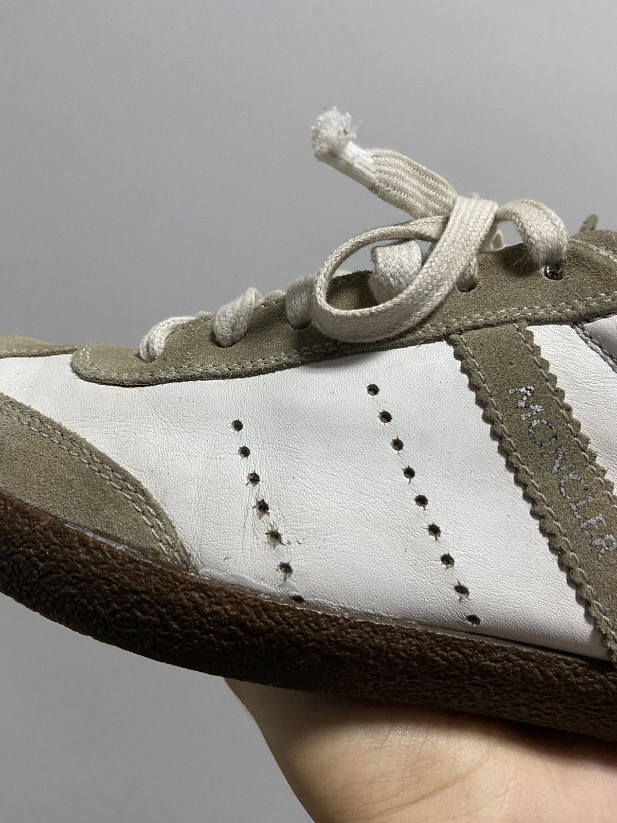 Moncler Moncler low top sneakers leather vintage luxury logo Size US 8 / EU 41 - 15 Thumbnail