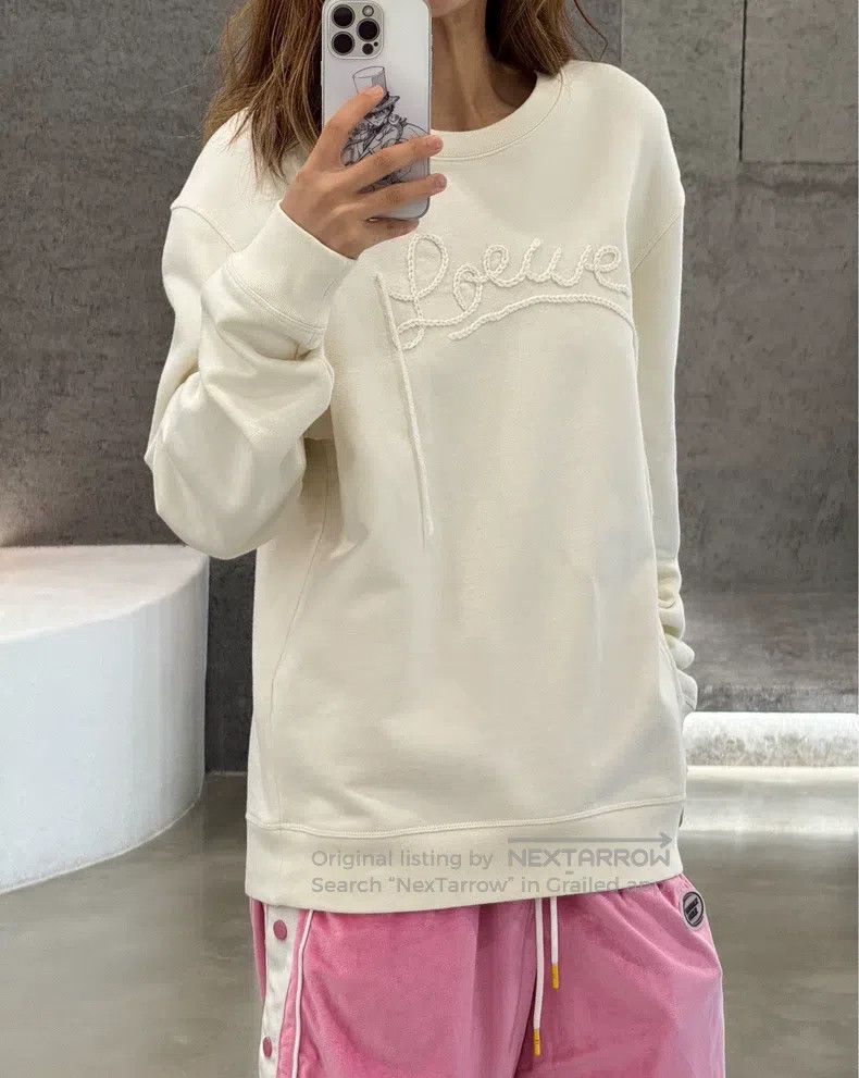 Loewe Loewe Off-white Round-neck Long-sleeve Hoodie Size M / US 6-8 / IT 42-44 - 4 Thumbnail