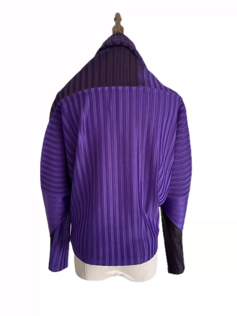 Issey Miyake Issey Miyake size:one size A purple-black transformable co Size XS / US 0-2 / IT 36-38 - 4 Thumbnail