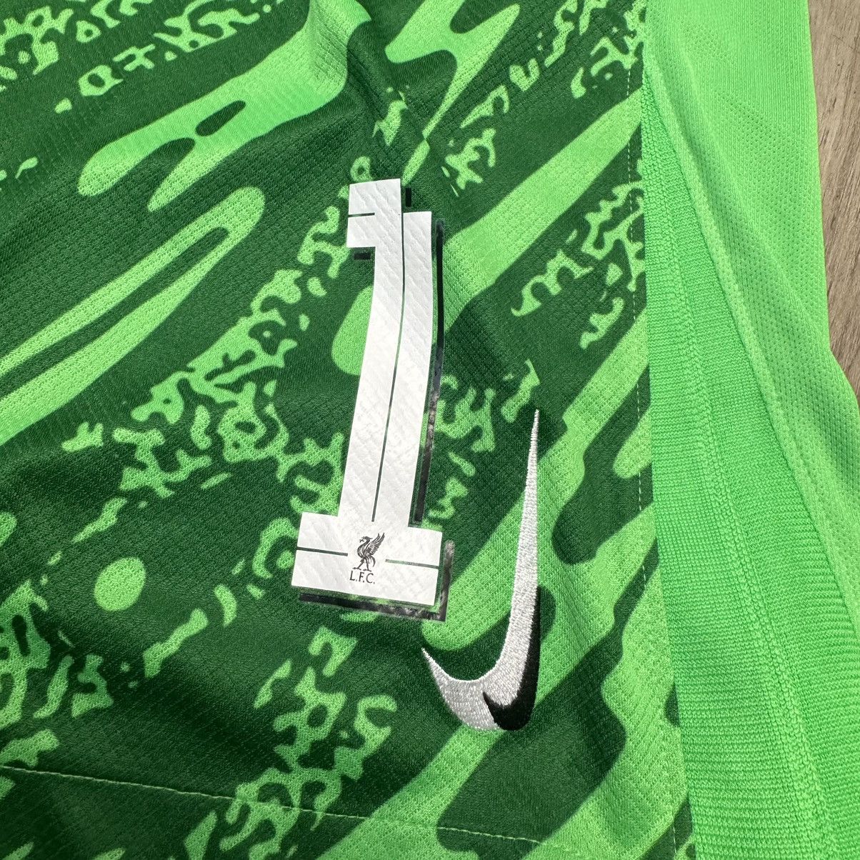 Nike Liverpool 24/25 C/L gk goalkeeper set #1 Becker Size US L / EU 52-54 / 3 - 11 Thumbnail