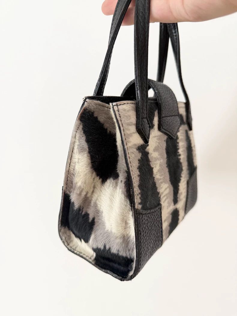 Vivienne Westwood Vivienne Westwood size os Black and white leopard print hor Size ONE SIZE - 6 Thumbnail